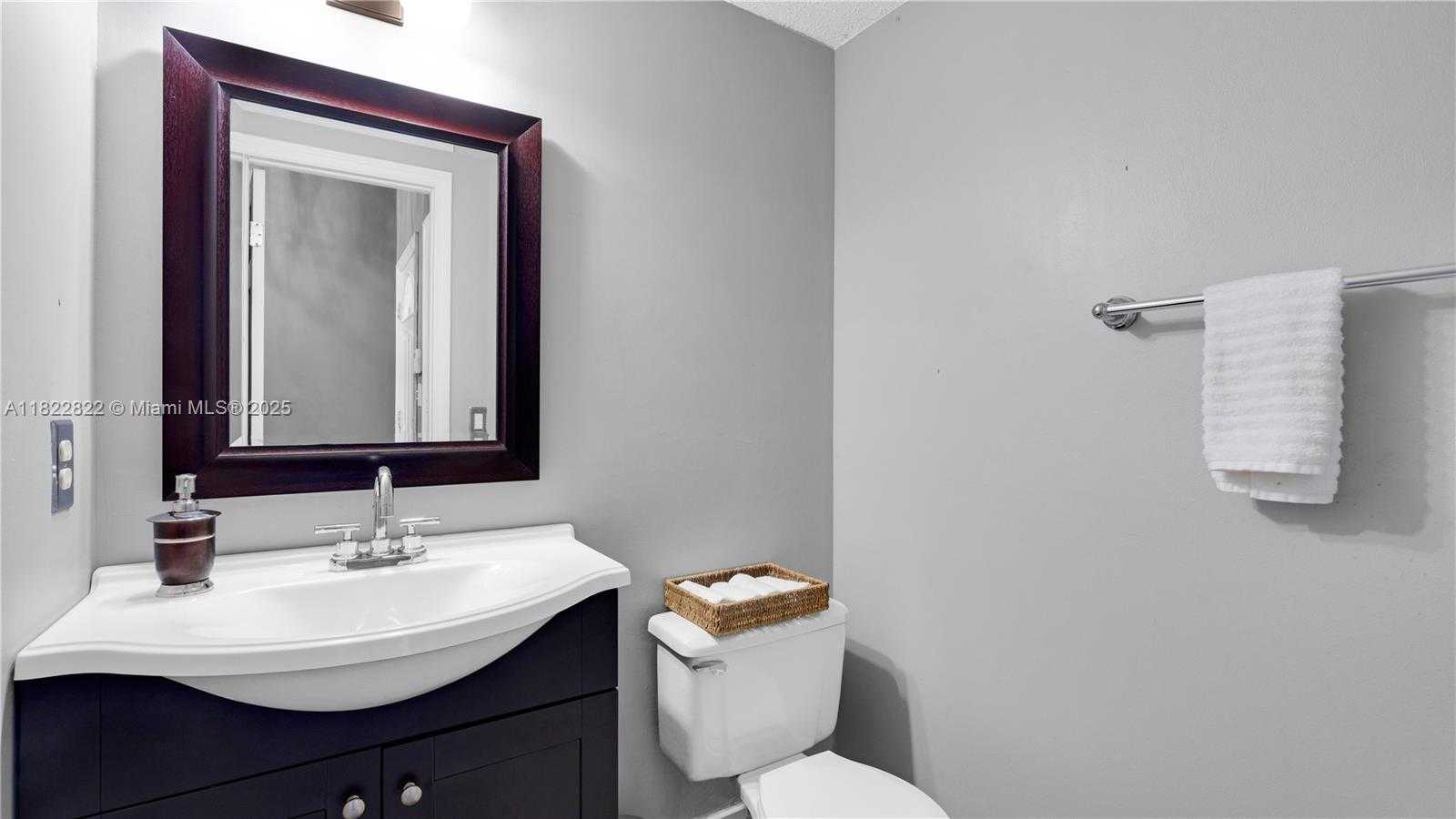 Small Image of 8356 SOUTH WEST 158TH AVE, Miami Number 37
