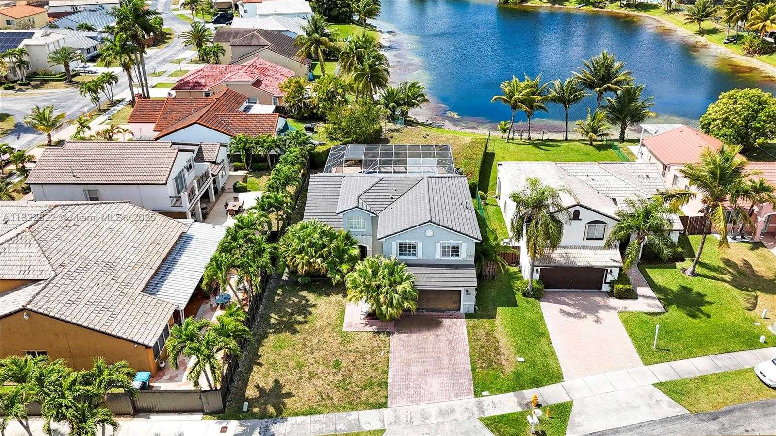 Small Image of 8356 SOUTH WEST 158TH AVE, Miami Number 4