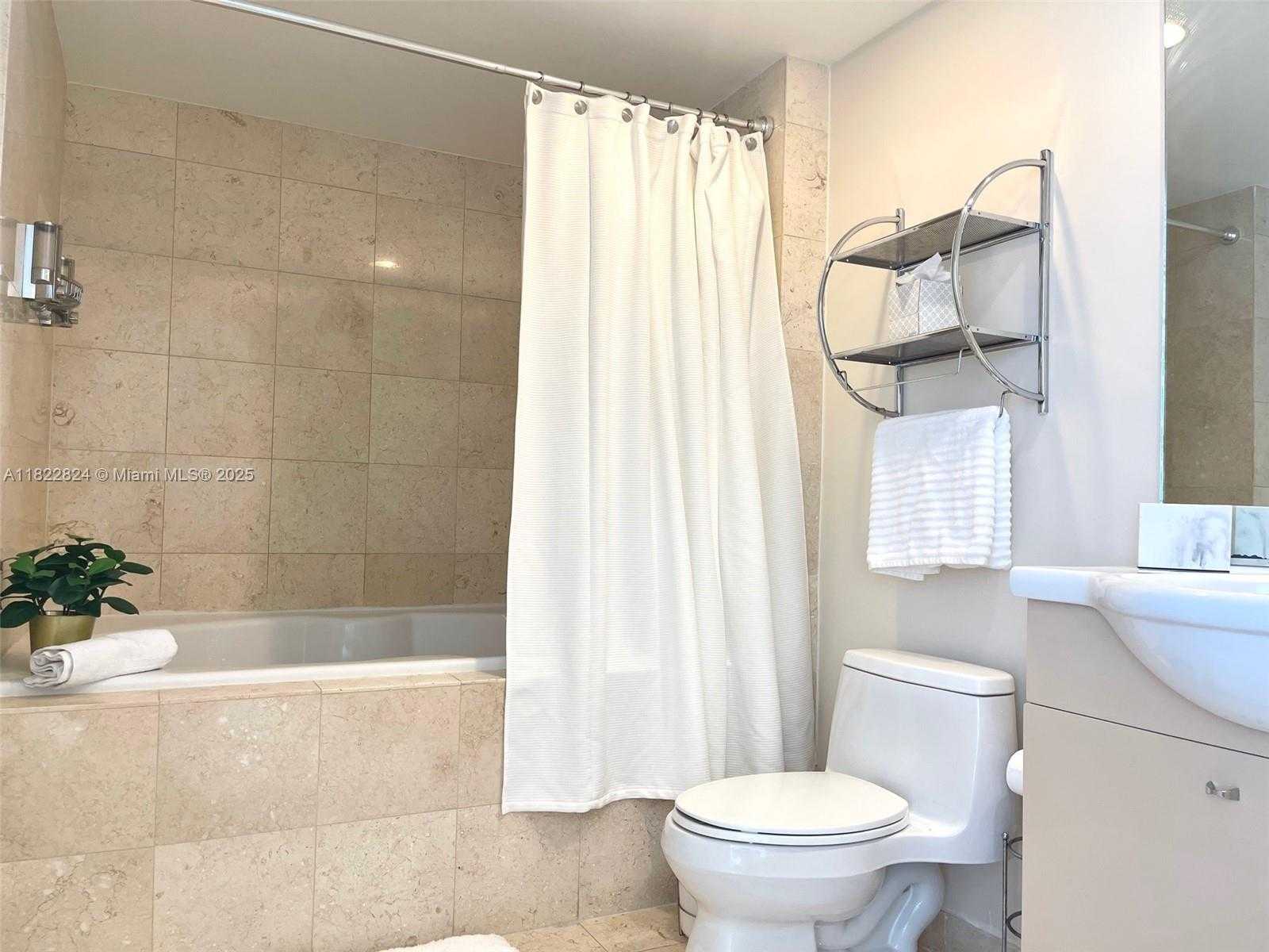 Small Image of 1830 SOUTH OCEAN DR #3407, Hallandale Beach Number 15