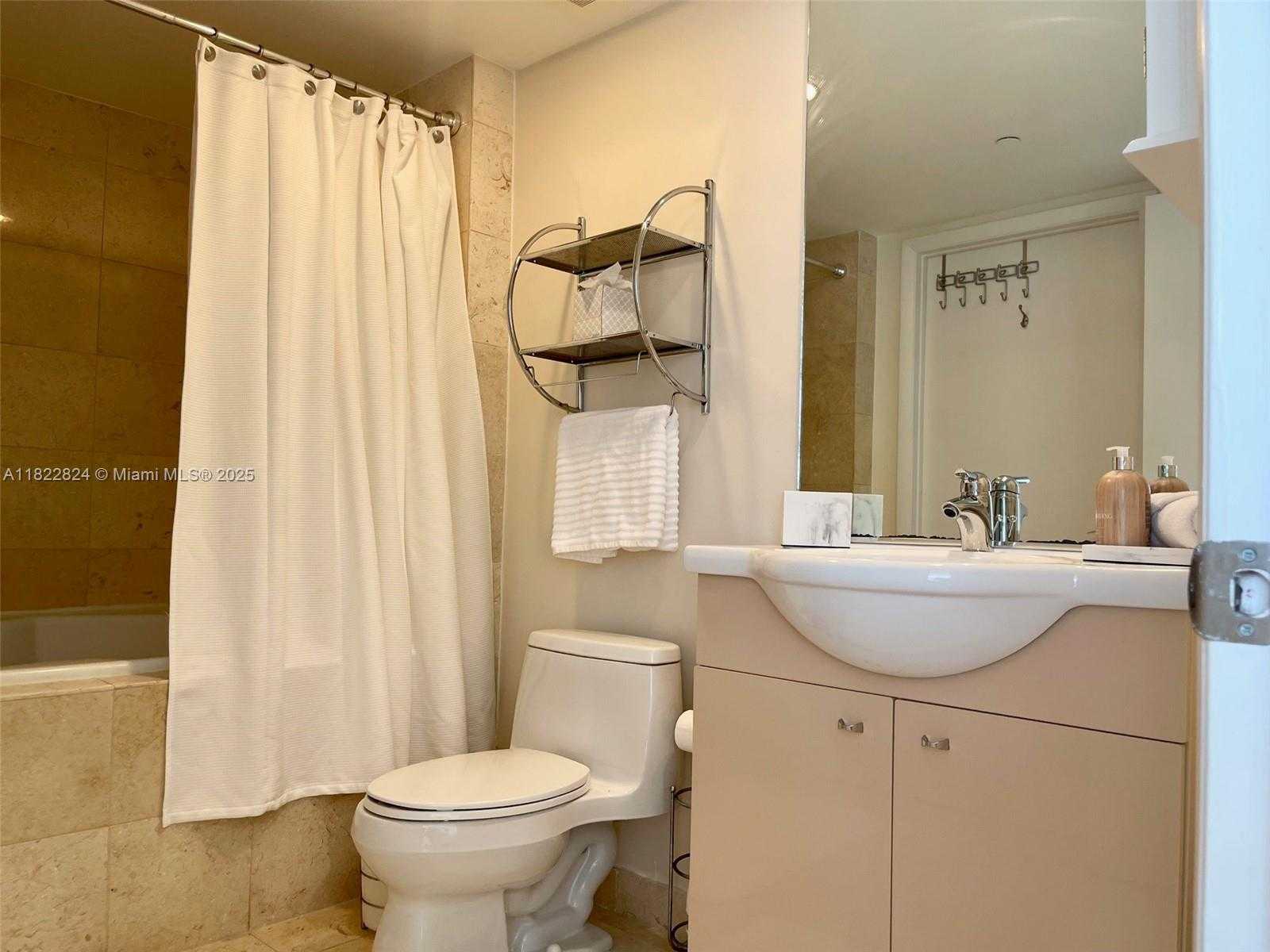 Small Image of 1830 SOUTH OCEAN DR #3407, Hallandale Beach Number 16