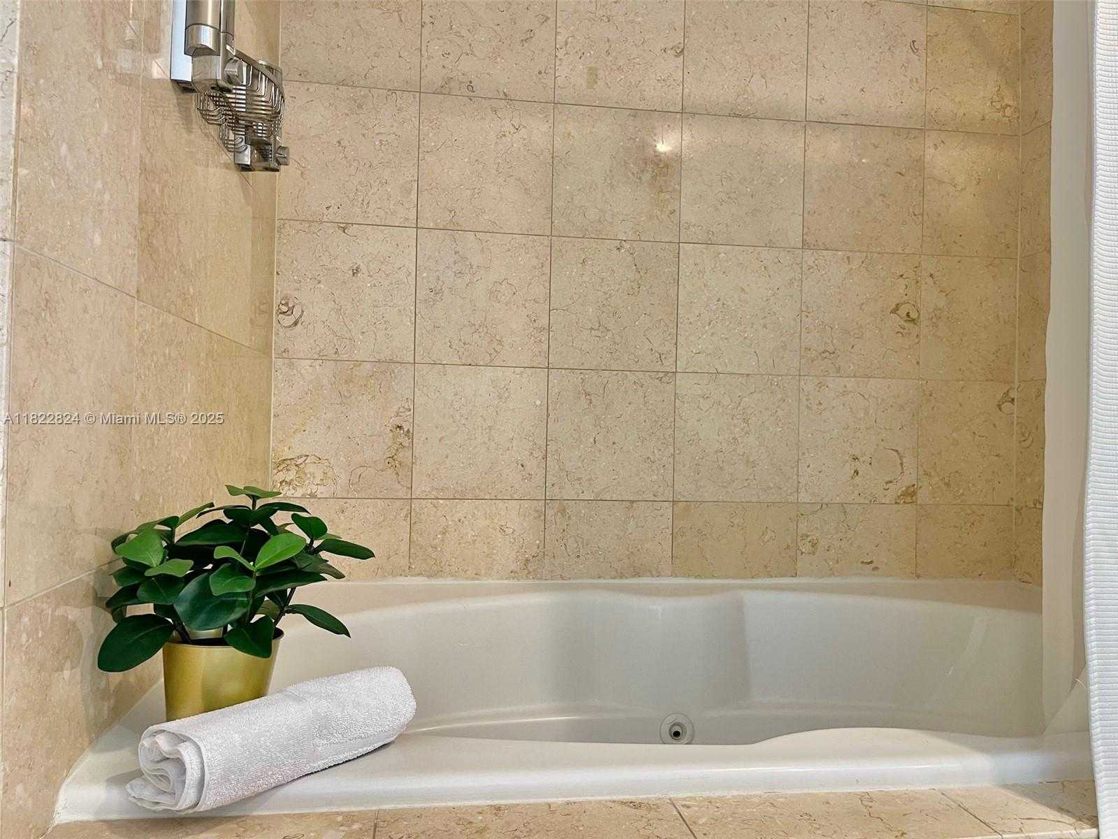 Small Image of 1830 SOUTH OCEAN DR #3407, Hallandale Beach Number 17