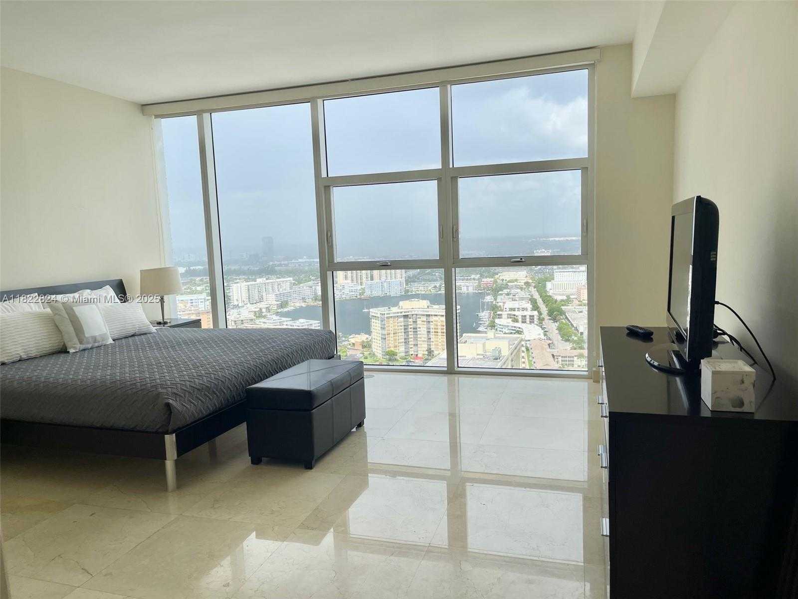 Small Image of 1830 SOUTH OCEAN DR #3407, Hallandale Beach Number 19