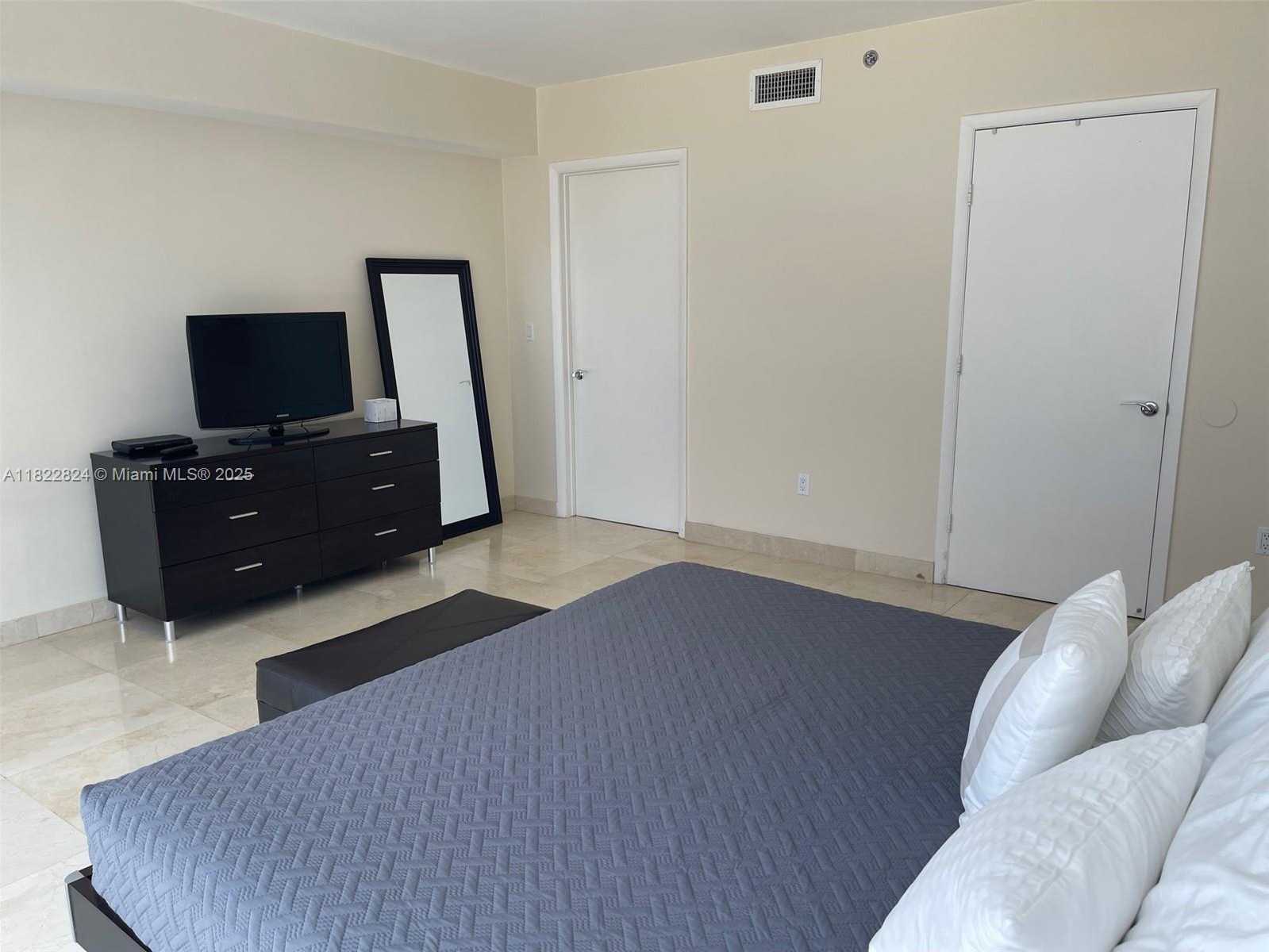 Small Image of 1830 SOUTH OCEAN DR #3407, Hallandale Beach Number 23