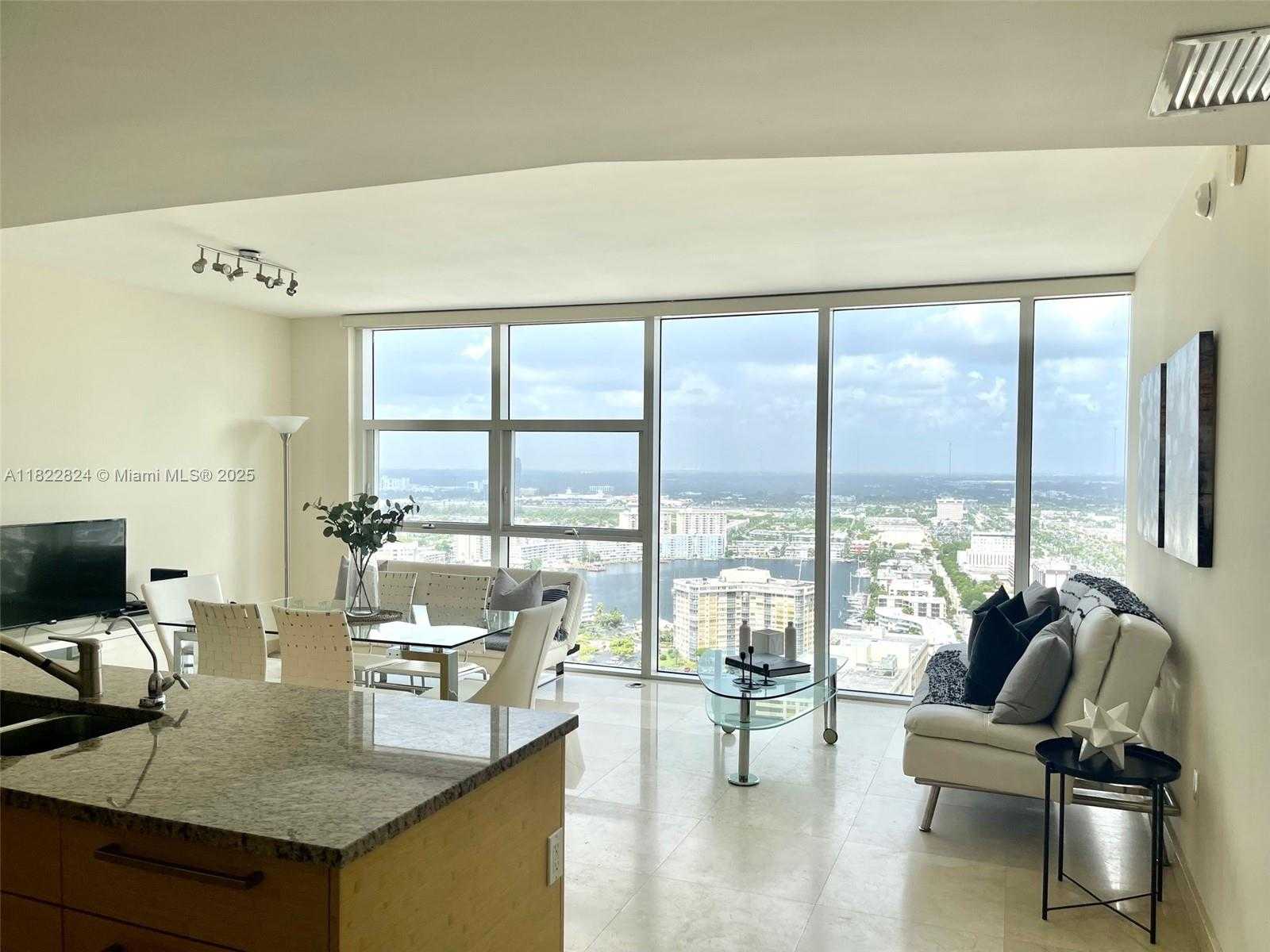 Small Image of 1830 SOUTH OCEAN DR #3407, Hallandale Beach Number 6