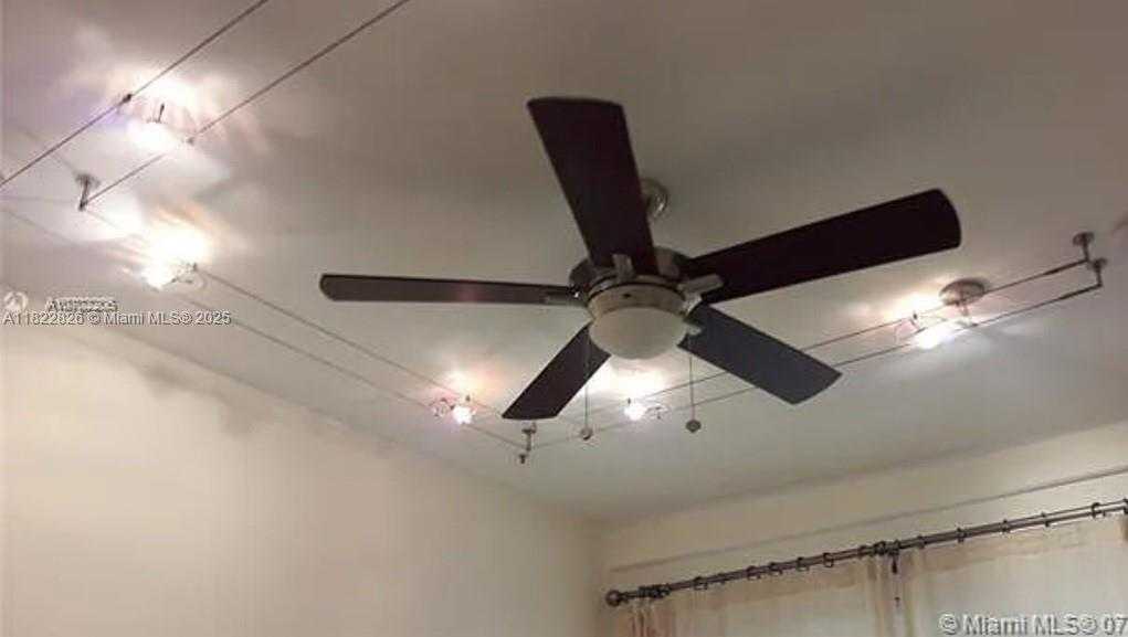 Small Image of 1614 PENNSYLVANIA AVE #1A, Miami Beach Number 15