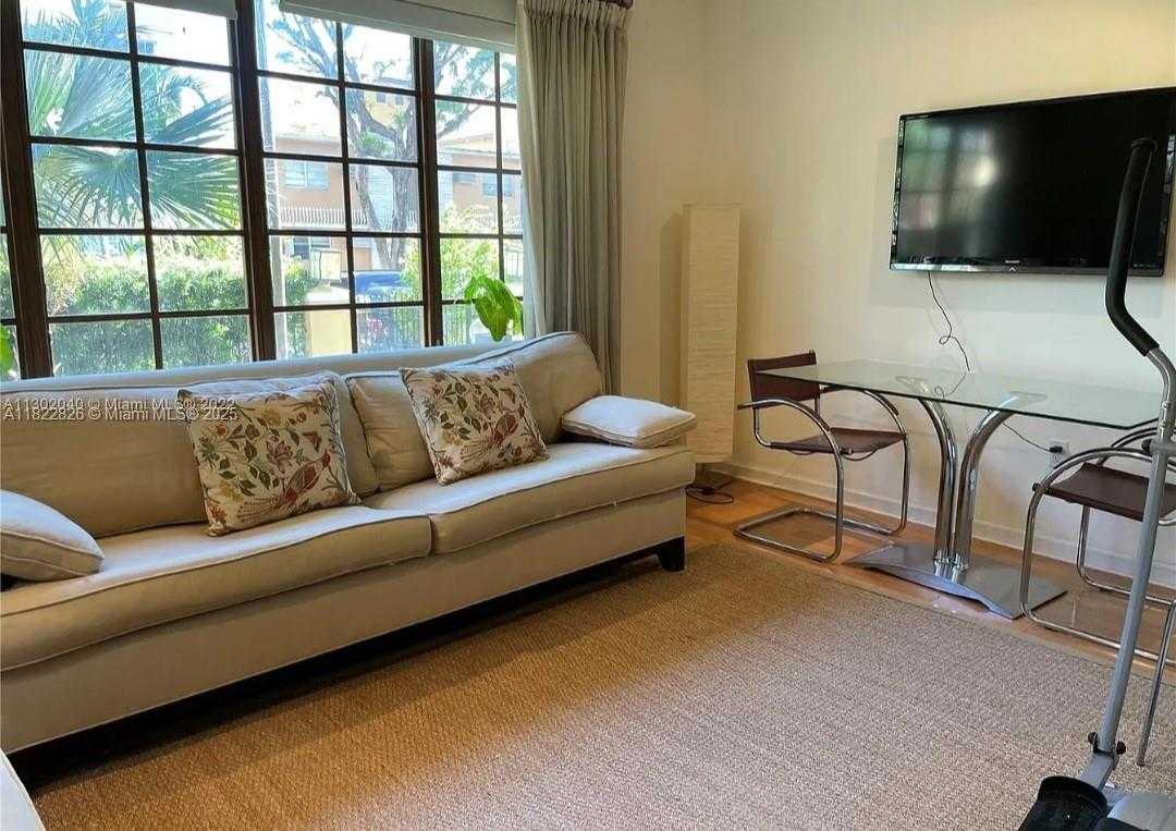 Small Image of 1614 PENNSYLVANIA AVE #1A, Miami Beach Number 3
