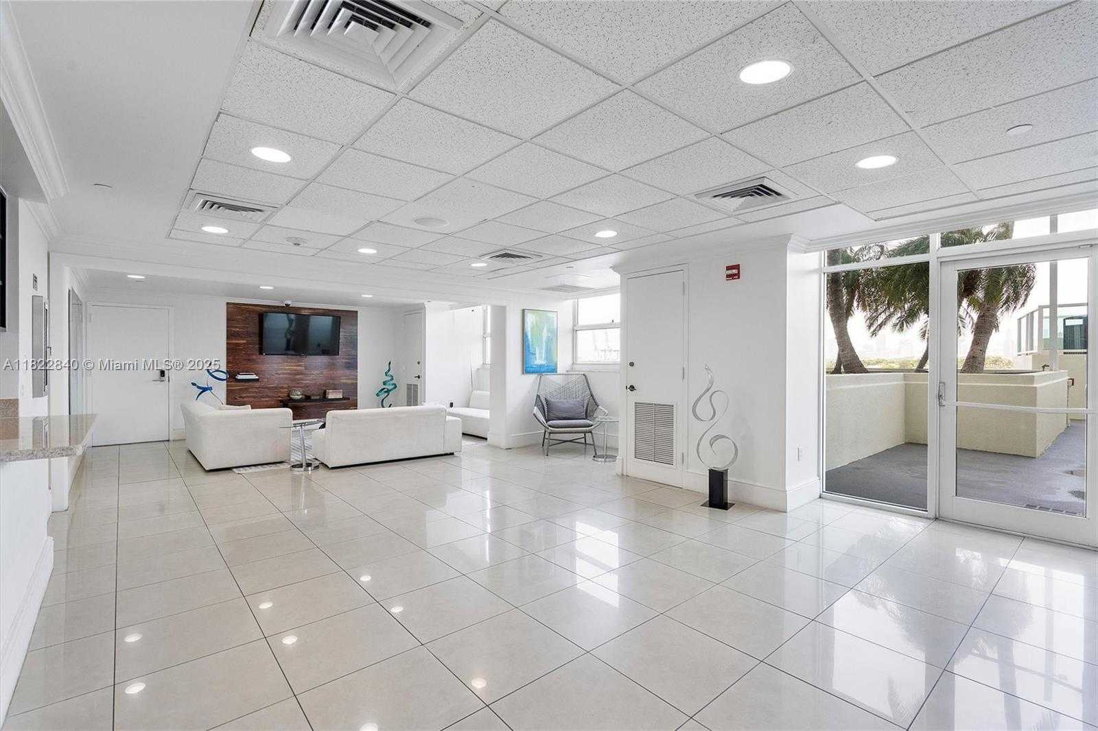 Small Image of 1830 SOUTH OCEAN DR #1101, Hallandale Beach Number 18