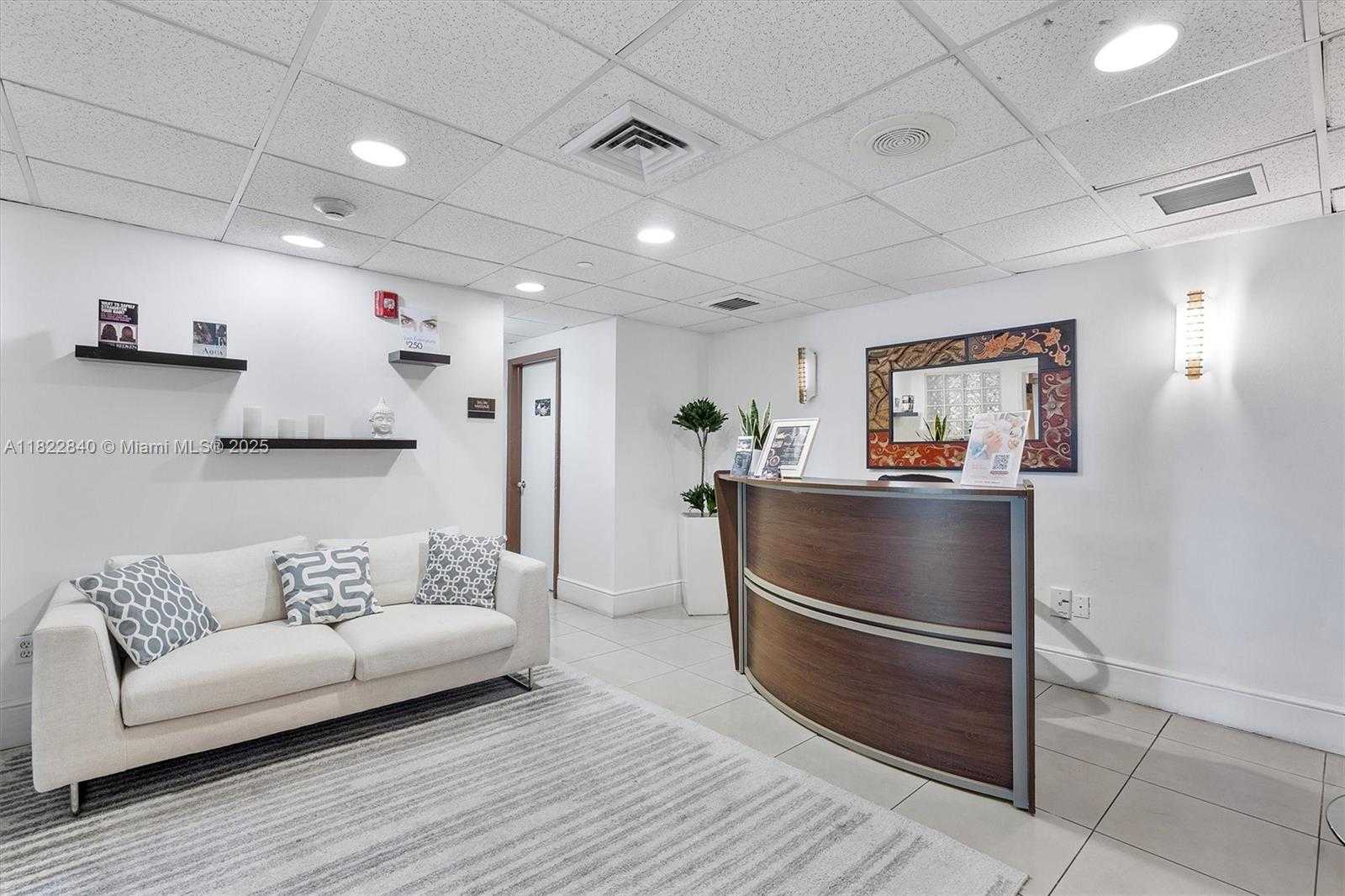 Small Image of 1830 SOUTH OCEAN DR #1101, Hallandale Beach Number 21