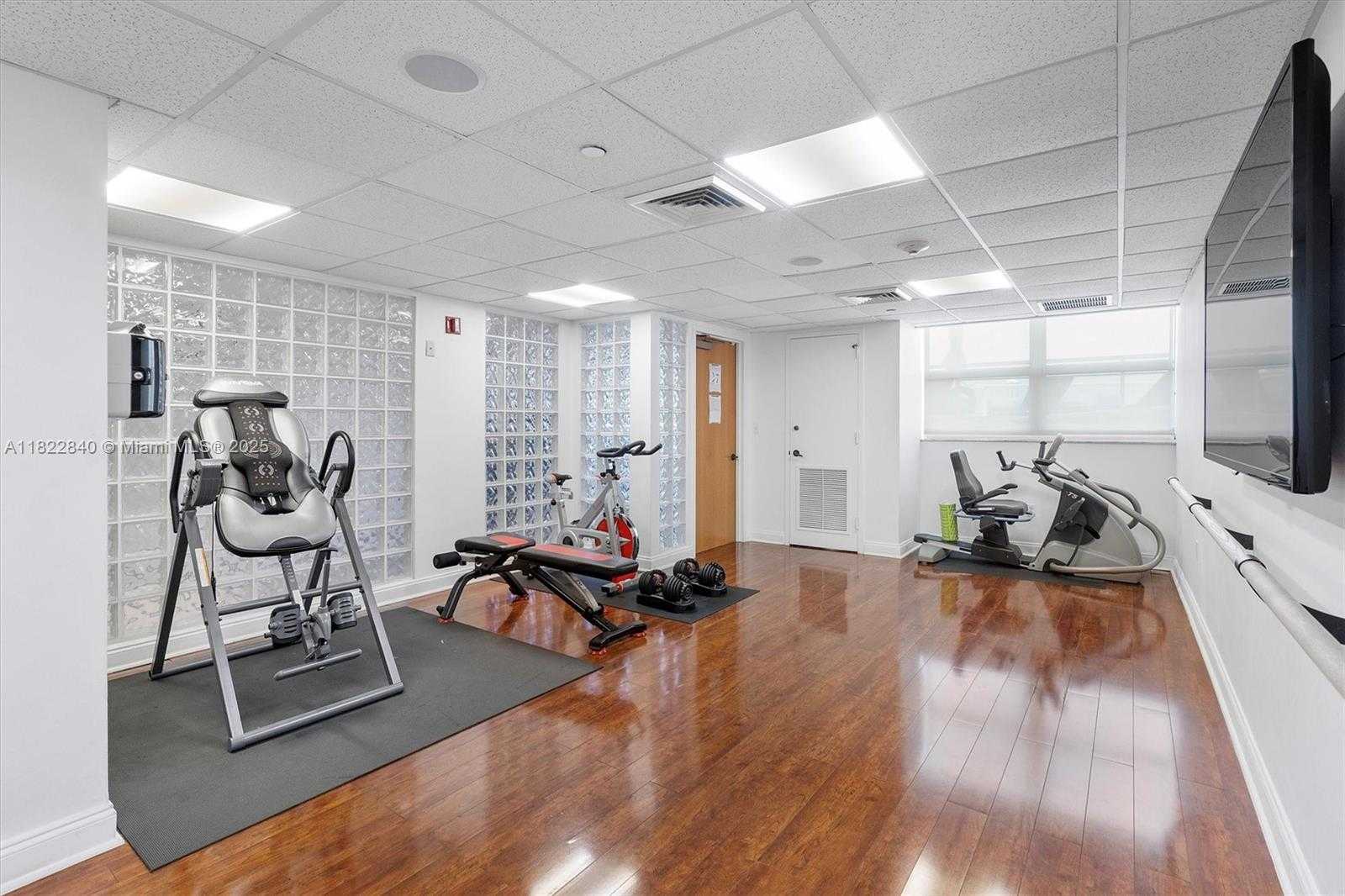 Small Image of 1830 SOUTH OCEAN DR #1101, Hallandale Beach Number 22