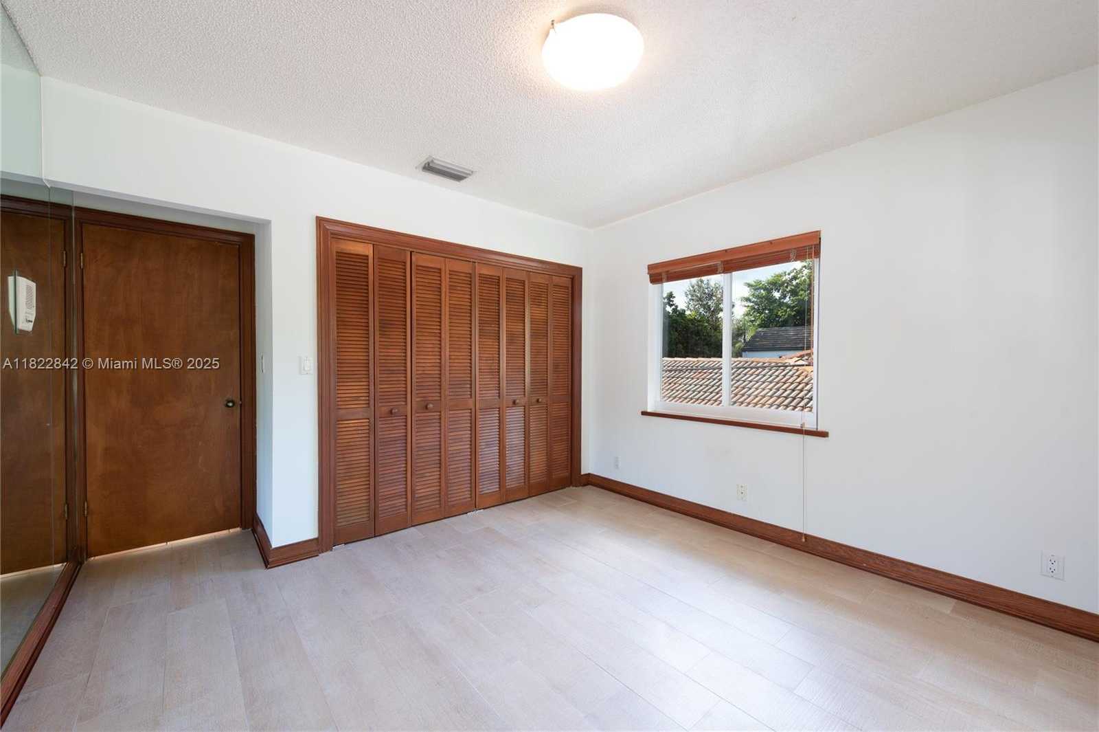 Small Image of 1910 FERDINAND ST, Coral Gables Number 22