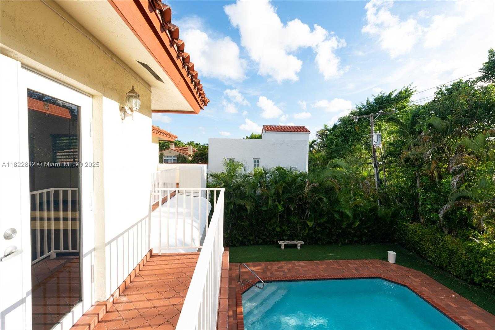 Small Image of 1910 FERDINAND ST, Coral Gables Number 33