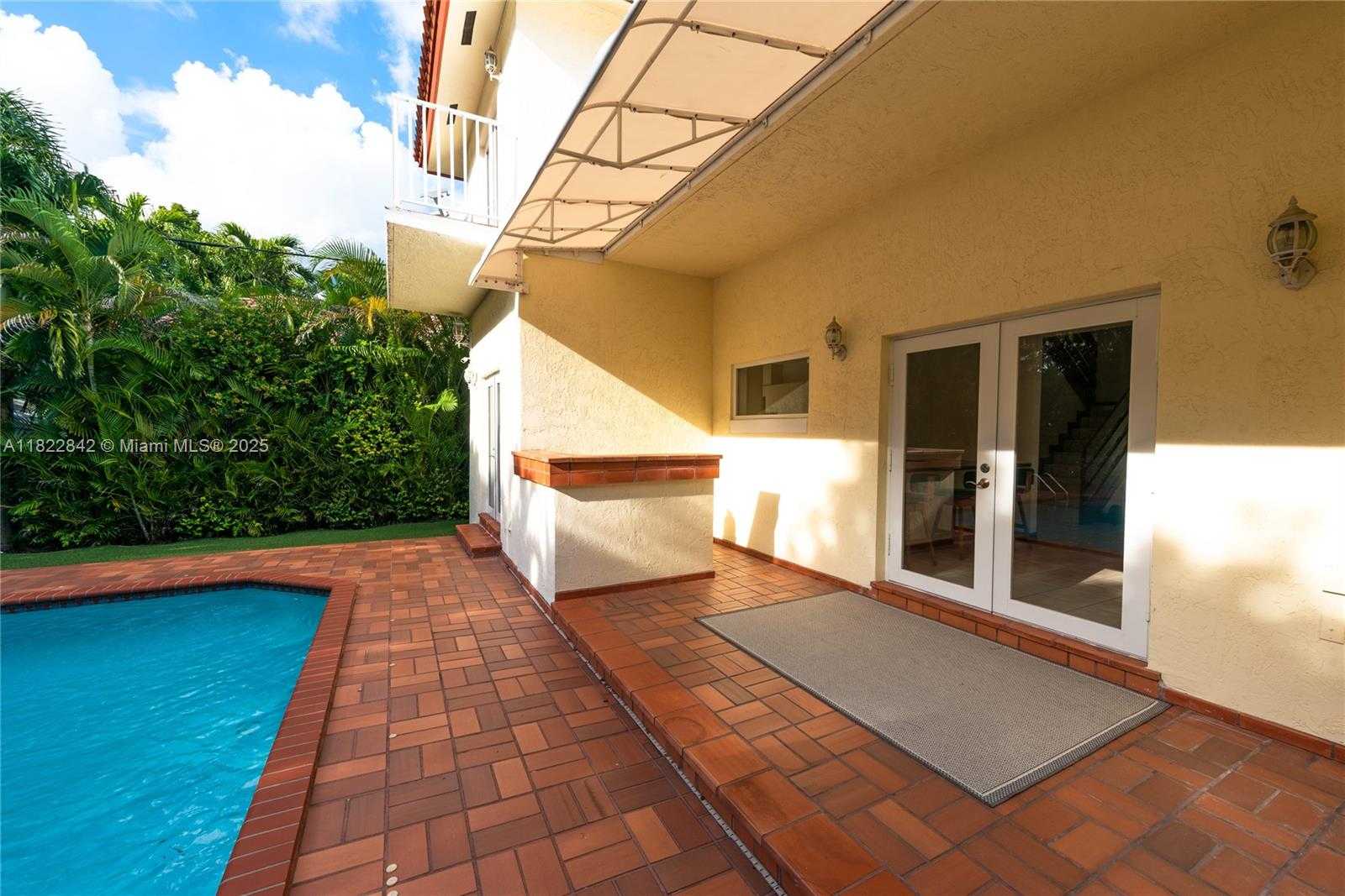 Small Image of 1910 FERDINAND ST, Coral Gables Number 35