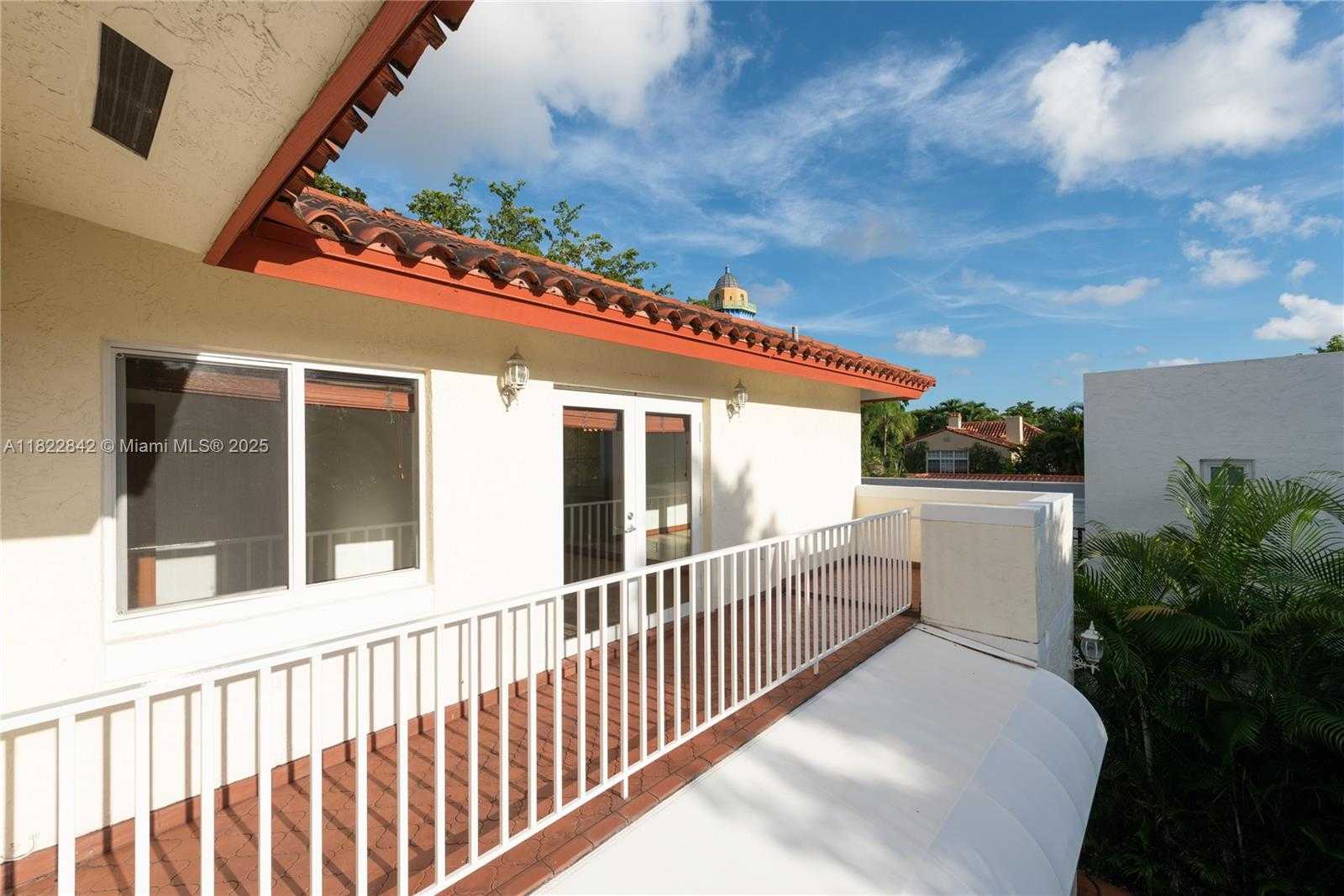 Small Image of 1910 FERDINAND ST, Coral Gables Number 46