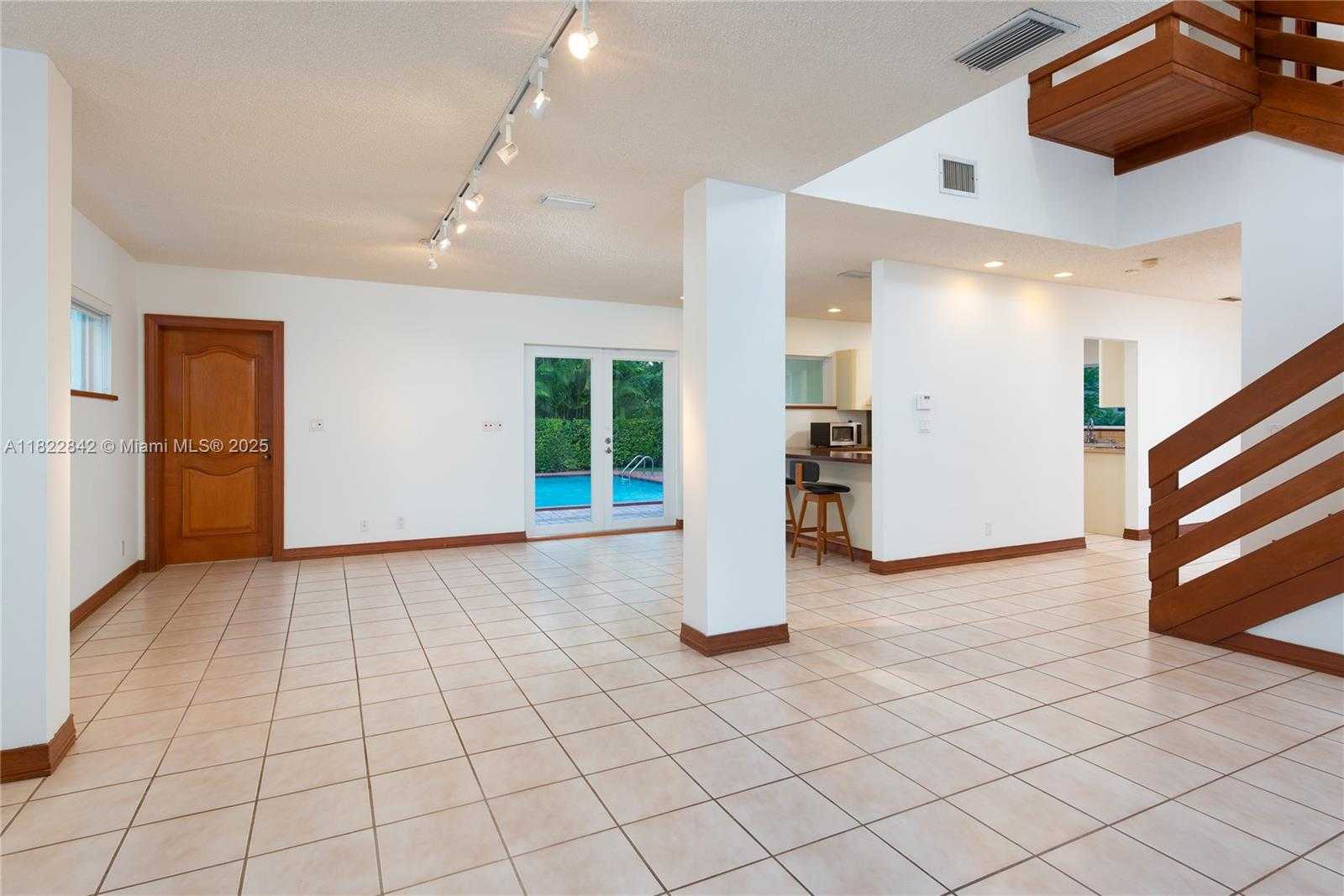 Small Image of 1910 FERDINAND ST, Coral Gables Number 50