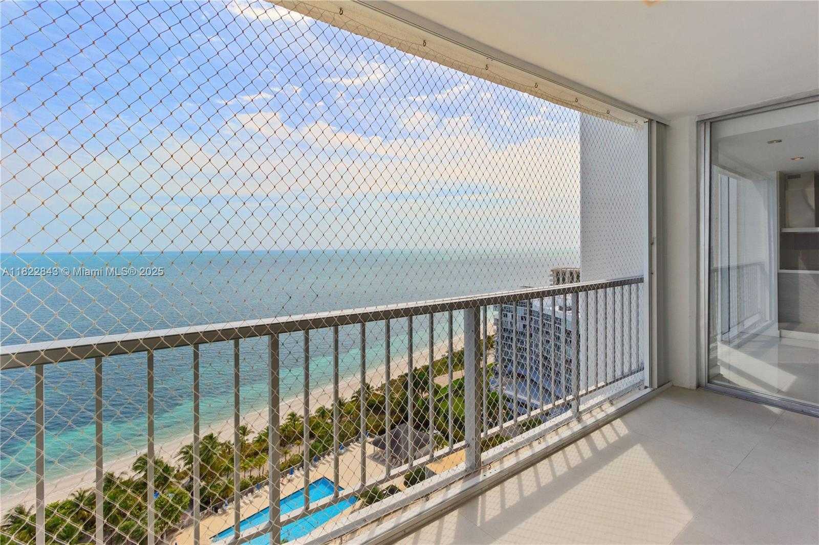 Small Image of 881 OCEAN DR #18F, Key Biscayne Number 12