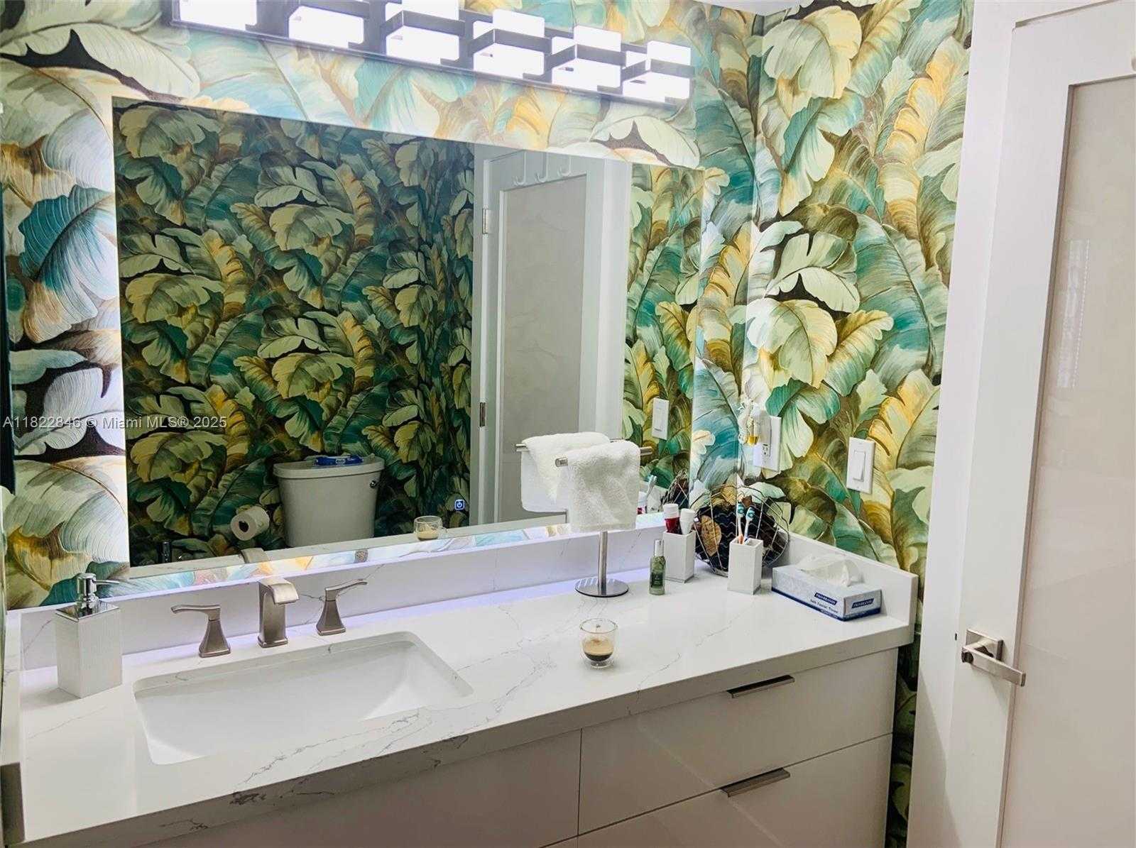 Small Image of 6422 COLLINS AVE #804, Miami Beach Number 13