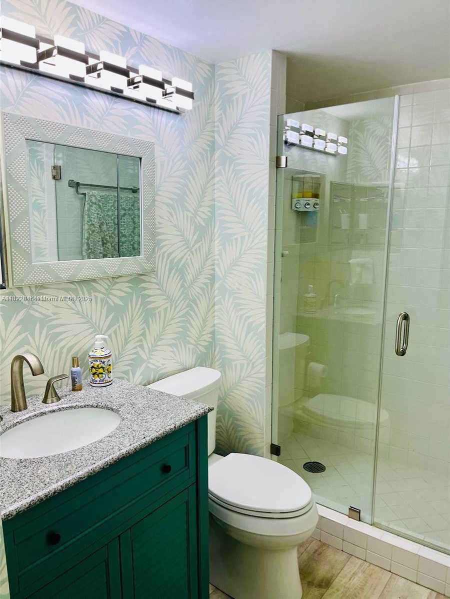 Small Image of 6422 COLLINS AVE #804, Miami Beach Number 20
