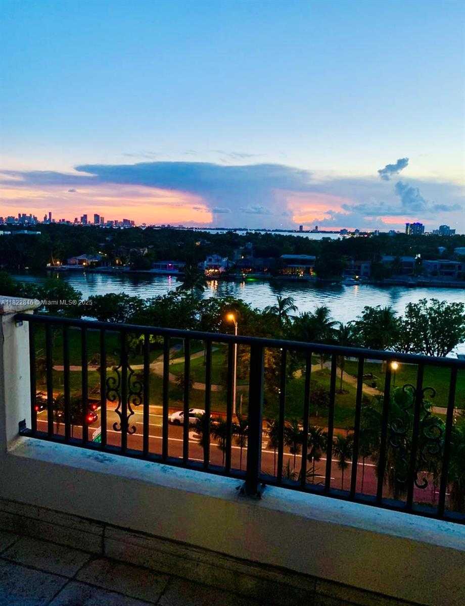 Small Image of 6422 COLLINS AVE #804, Miami Beach Number 24