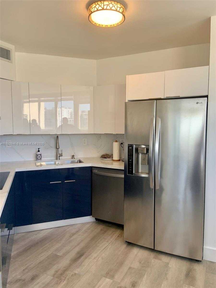 Small Image of 6422 COLLINS AVE #804, Miami Beach Number 8