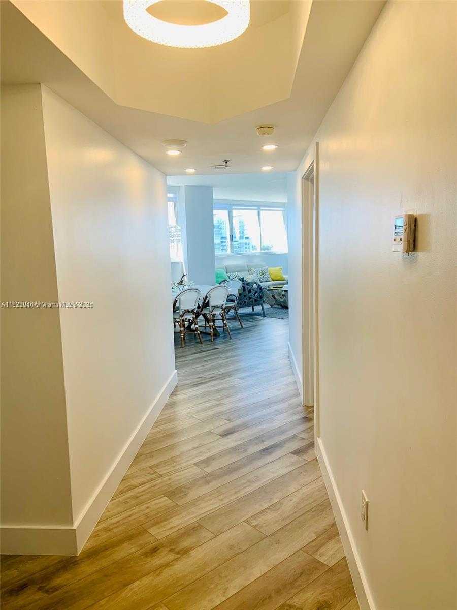 Small Image of 6422 COLLINS AVE #804, Miami Beach Number 9