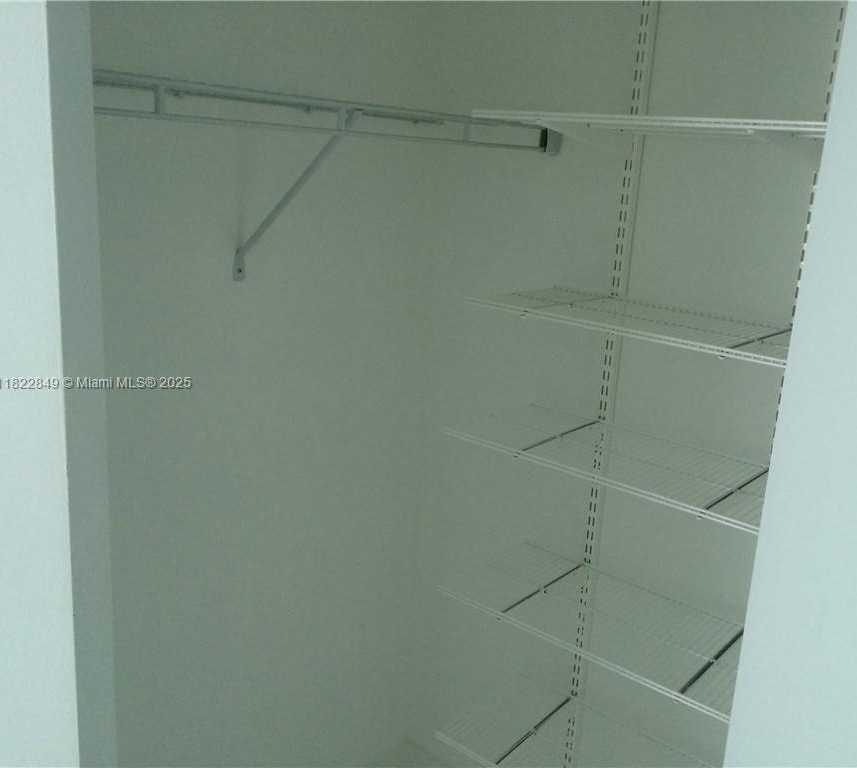 Small Image of 55 SOUTH EAST 6TH ST #2807, Miami Number 4