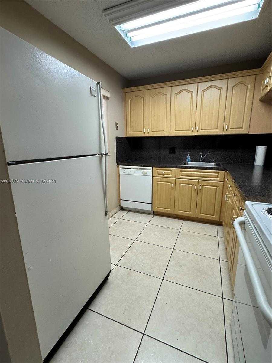Small Image of 7747 SOUTH WEST 86TH ST #D-206, Miami Number 6