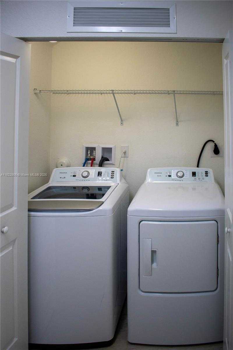 Small Image of 15560 SOUTH WEST 136TH ST #201, Miami Number 11