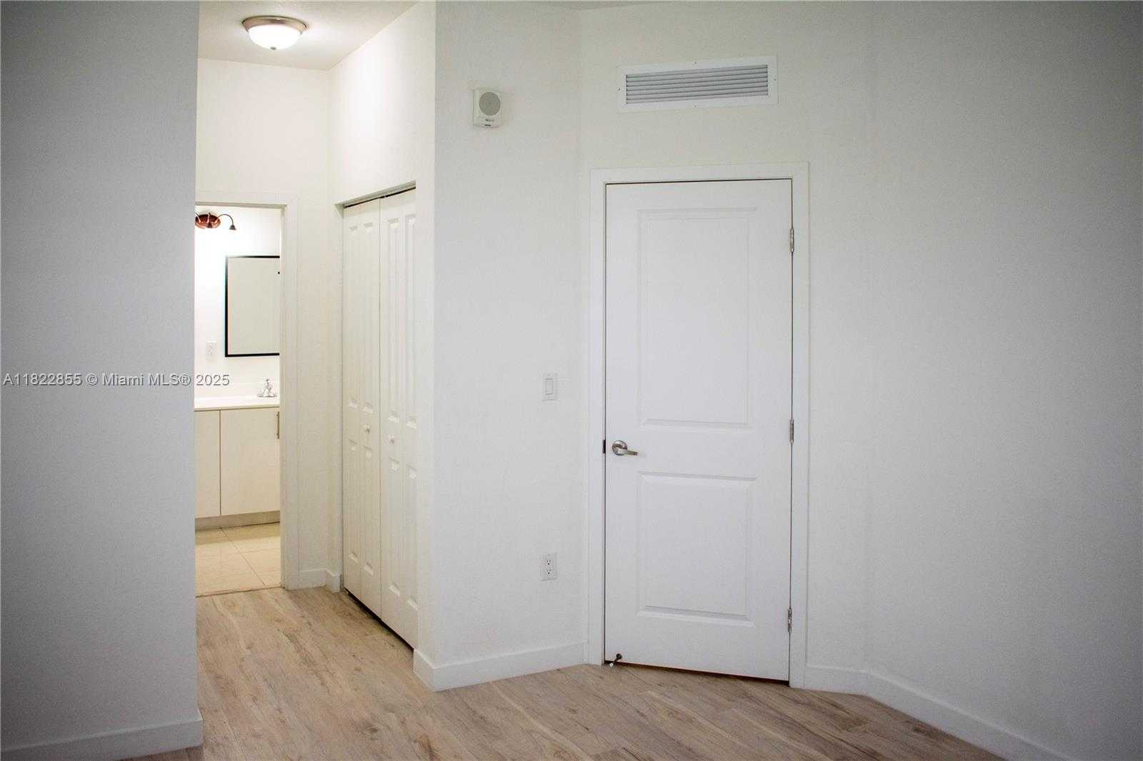 Small Image of 15560 SOUTH WEST 136TH ST #201, Miami Number 16