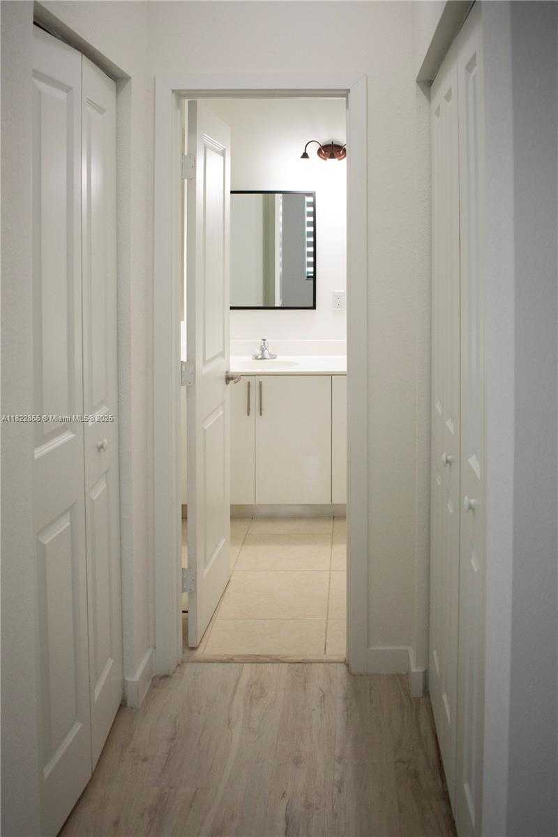 Small Image of 15560 SOUTH WEST 136TH ST #201, Miami Number 17
