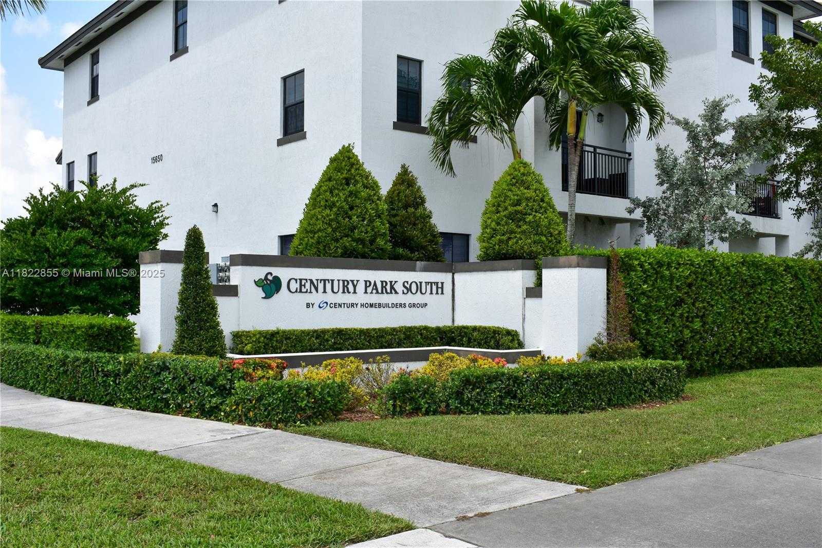 Small Image of 15560 SOUTH WEST 136TH ST #201, Miami Number 2