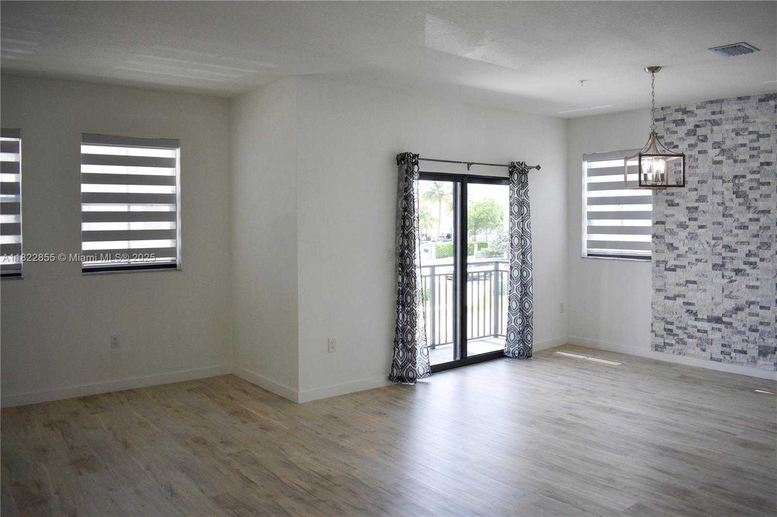 Small Image of 15560 SOUTH WEST 136TH ST #201, Miami Number 6