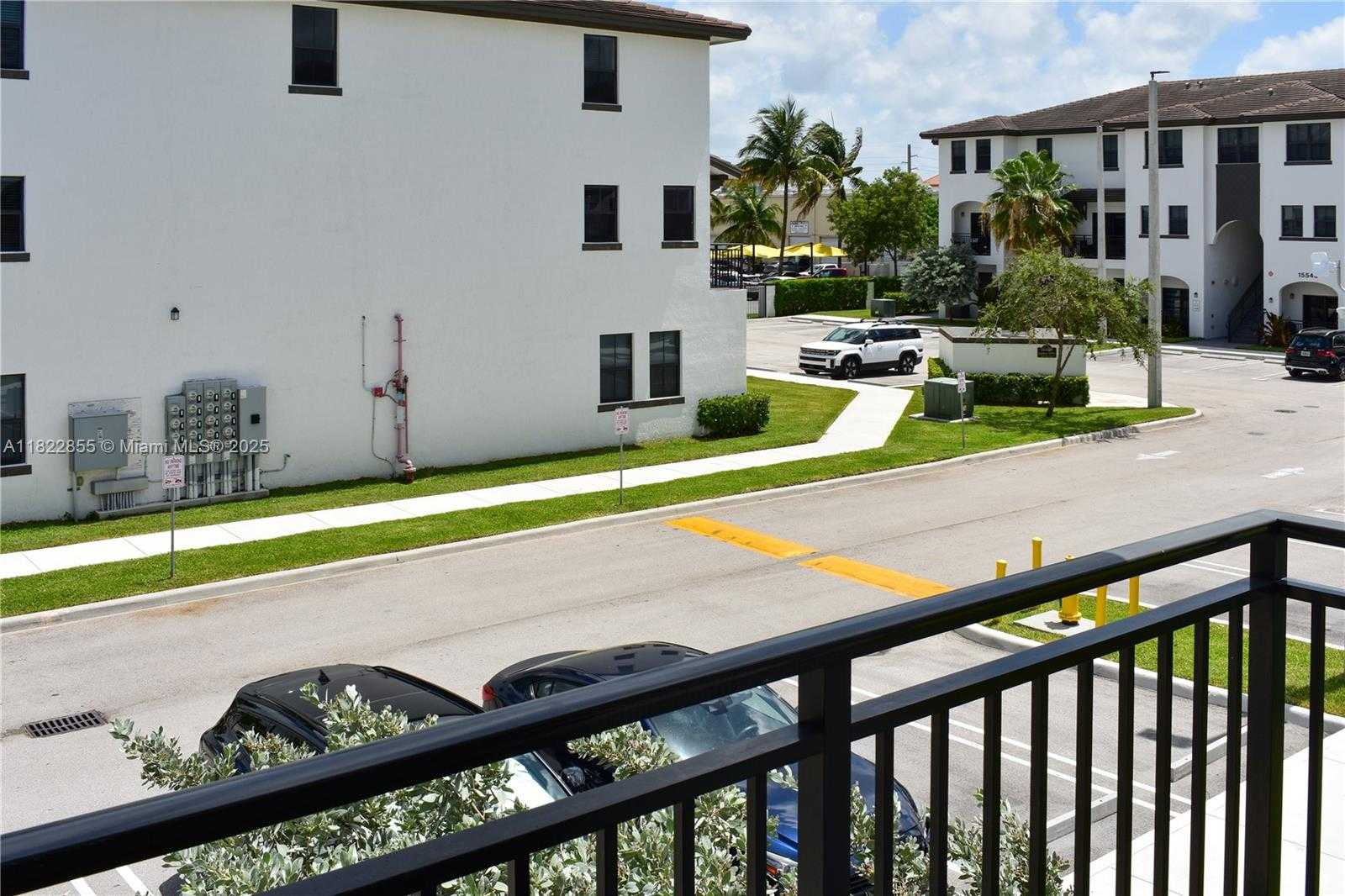 Small Image of 15560 SOUTH WEST 136TH ST #201, Miami Number 7