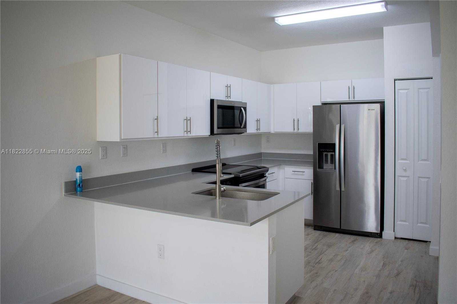 Small Image of 15560 SOUTH WEST 136TH ST #201, Miami Number 8