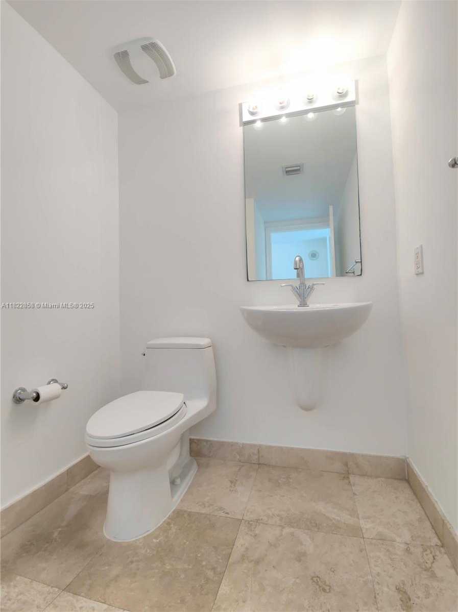 Small Image of 41 SOUTH EAST 5TH ST #1305, Miami Number 29