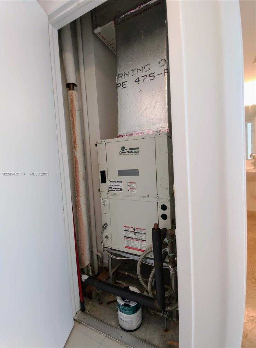 Small Image of 41 SOUTH EAST 5TH ST #1305, Miami Number 32