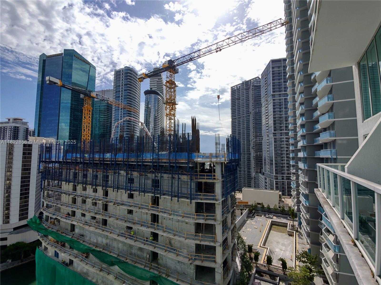 Small Image of 41 SOUTH EAST 5TH ST #1305, Miami Number 36