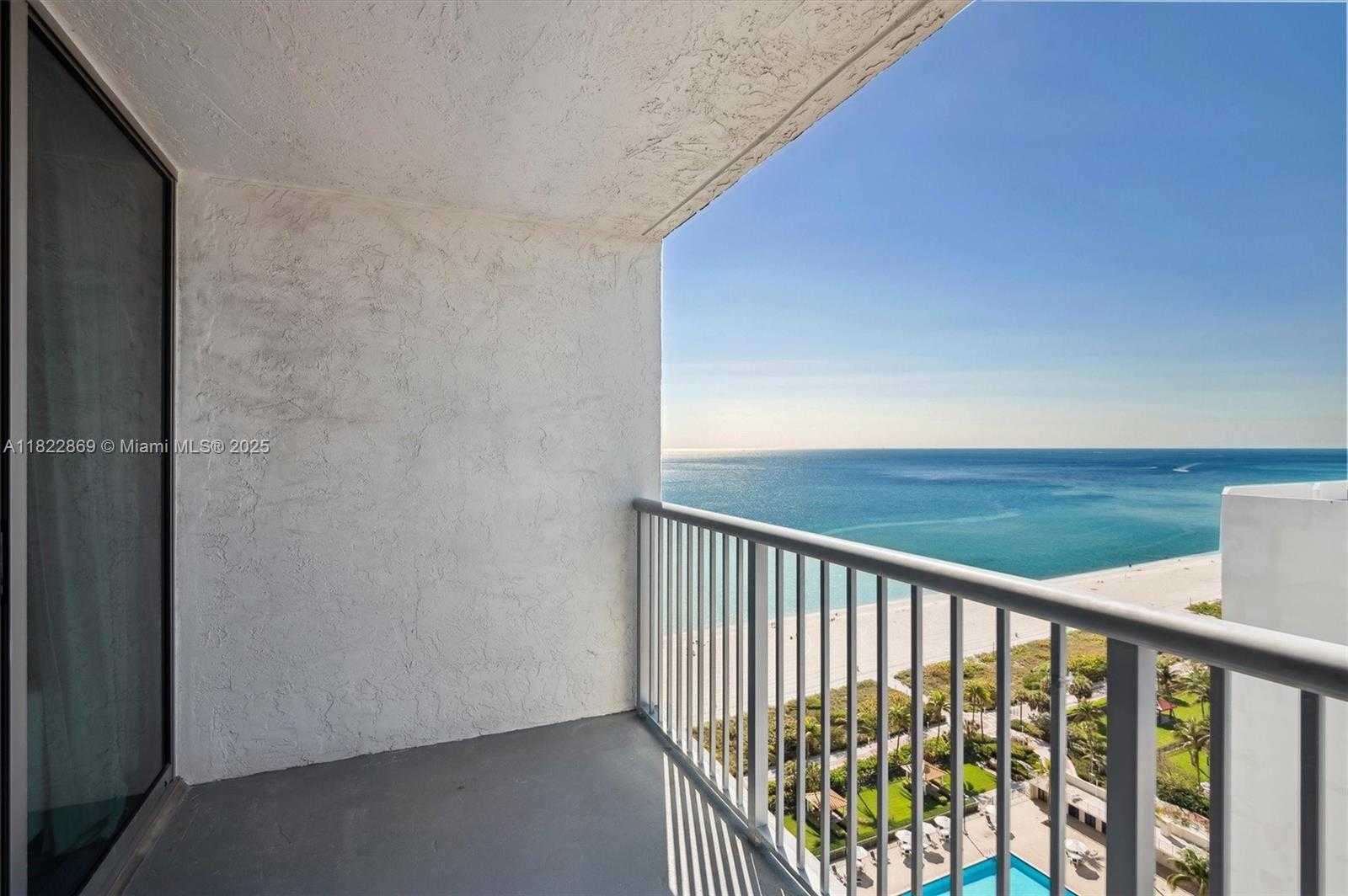 Small Image of 2655 COLLINS AVE #2210, Miami Beach Number 12