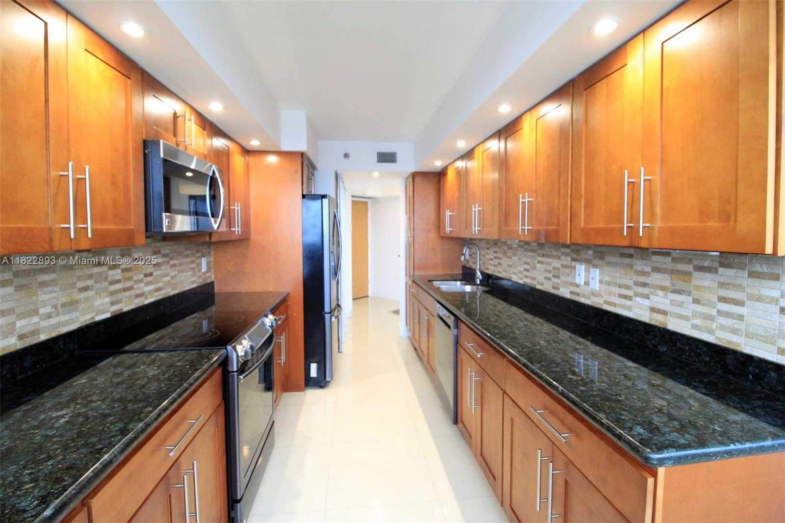 Small Image of 20185 EAST COUNTRY CLUB DR #1105, Aventura Number 19