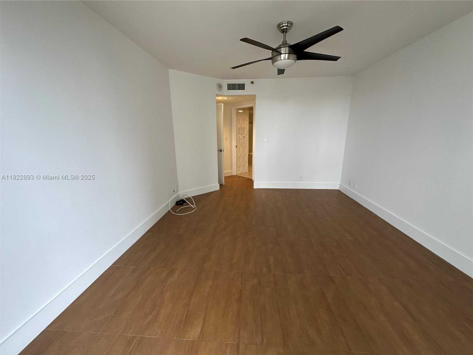Small Image of 20185 EAST COUNTRY CLUB DR #1105, Aventura Number 23
