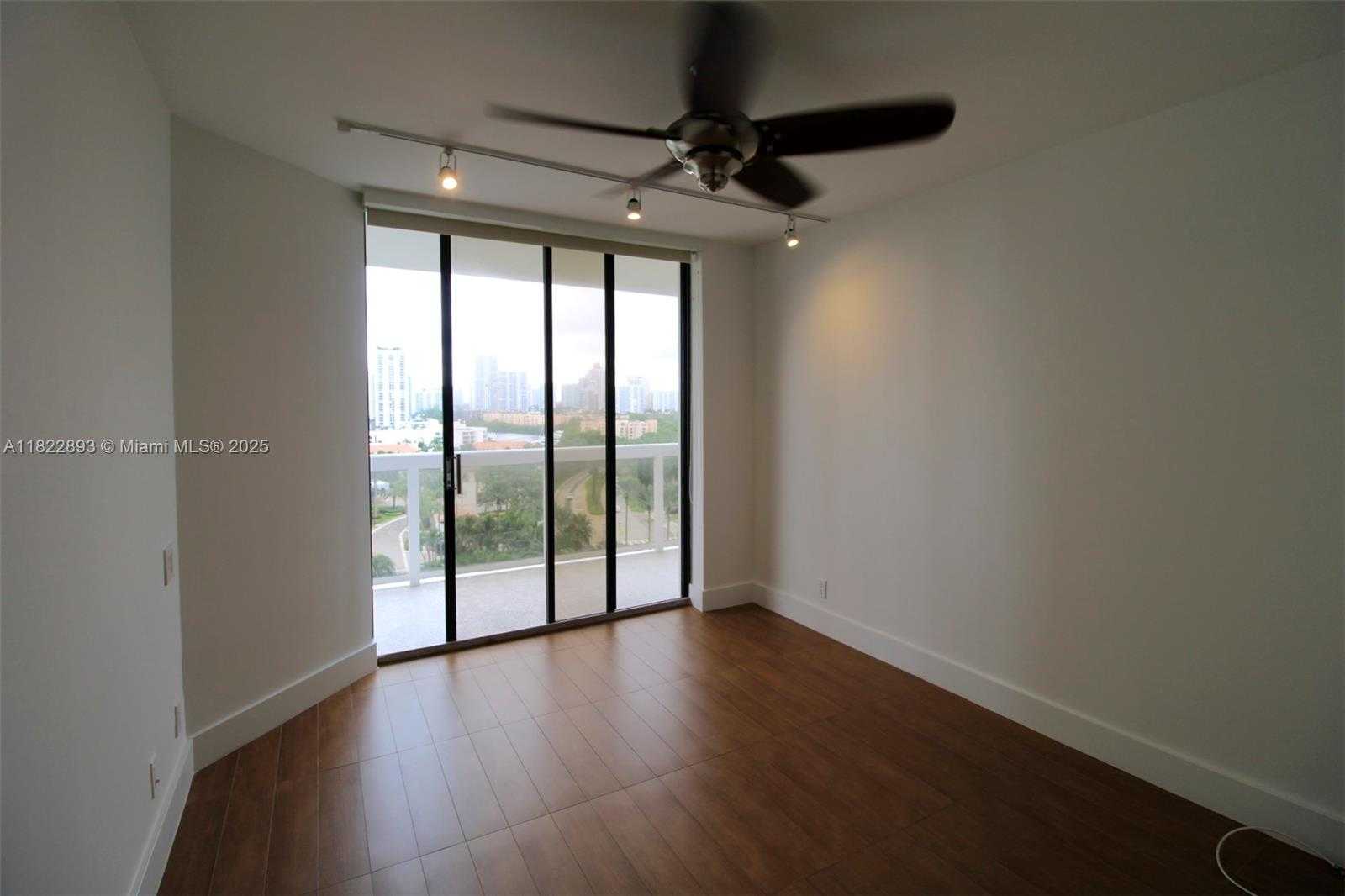 Small Image of 20185 EAST COUNTRY CLUB DR #1105, Aventura Number 31