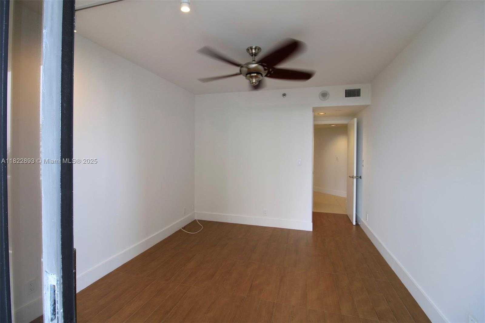 Small Image of 20185 EAST COUNTRY CLUB DR #1105, Aventura Number 32