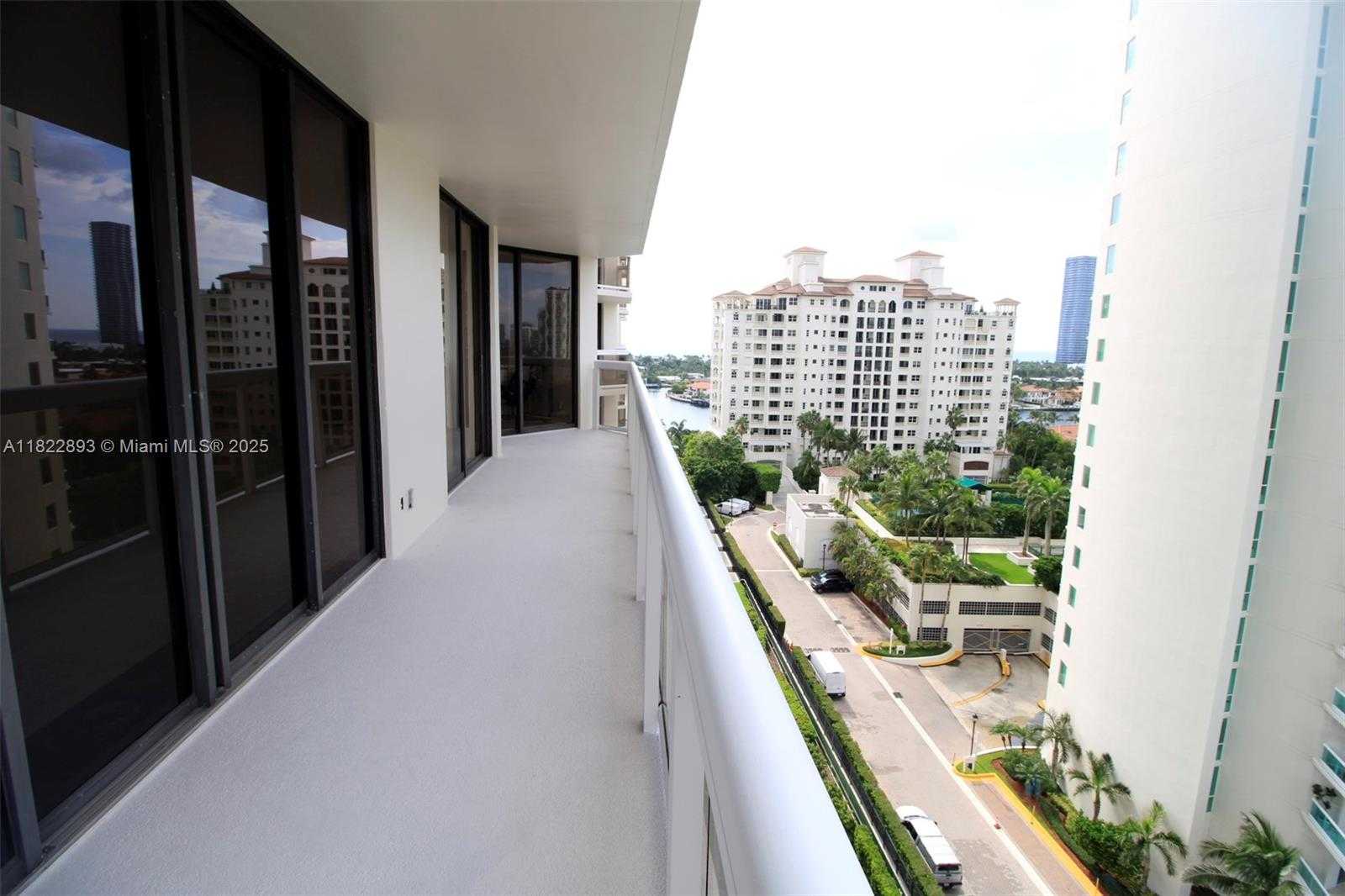 Small Image of 20185 EAST COUNTRY CLUB DR #1105, Aventura Number 37