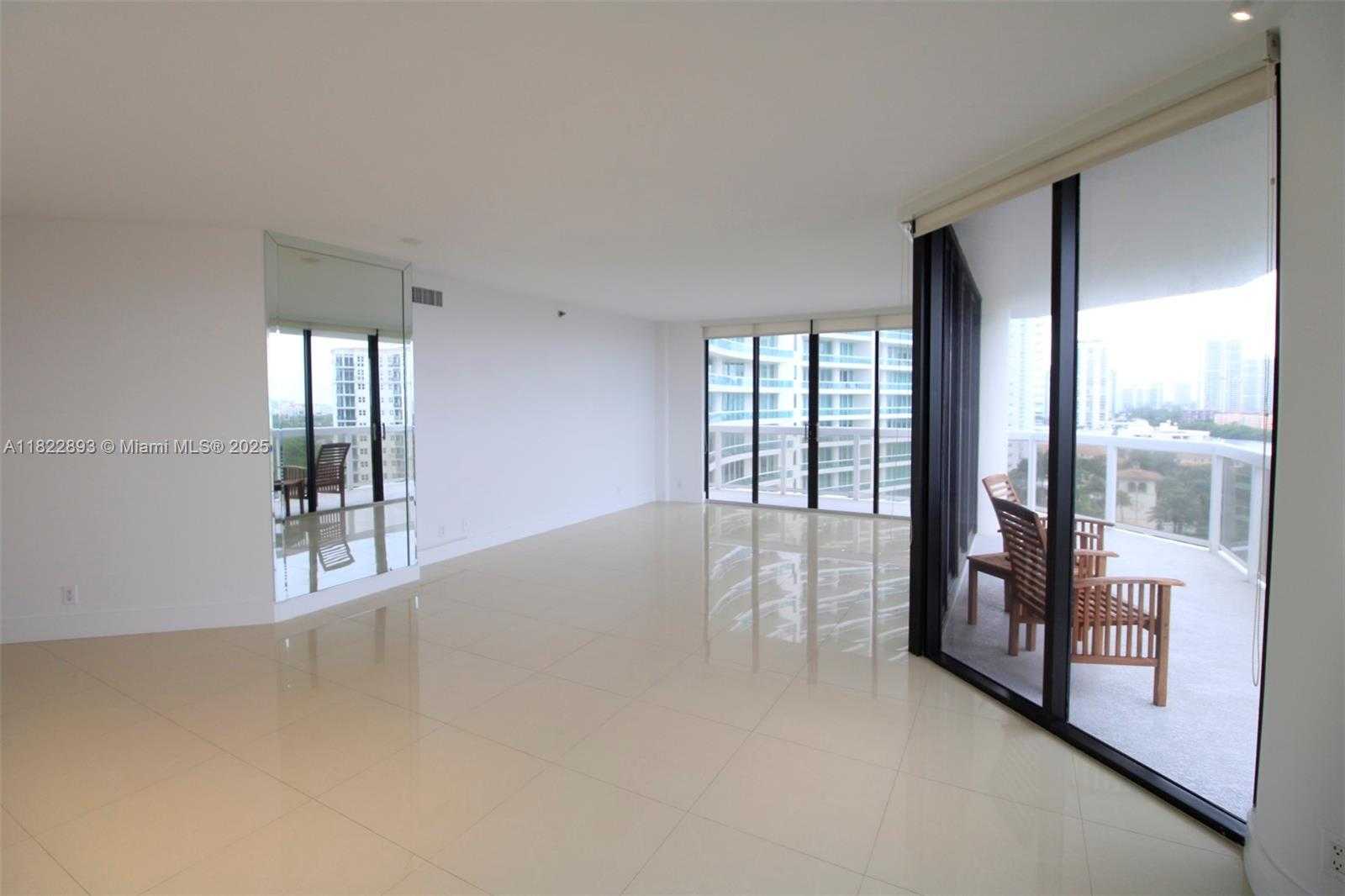 Small Image of 20185 EAST COUNTRY CLUB DR #1105, Aventura Number 4