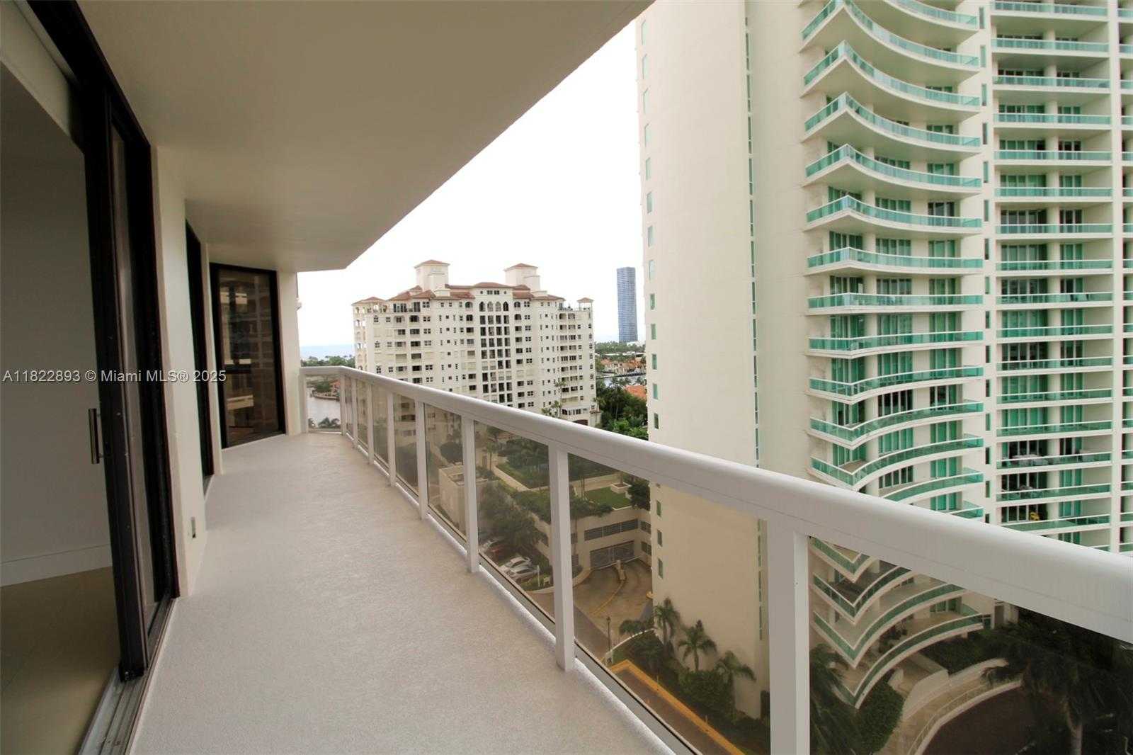 Small Image of 20185 EAST COUNTRY CLUB DR #1105, Aventura Number 52