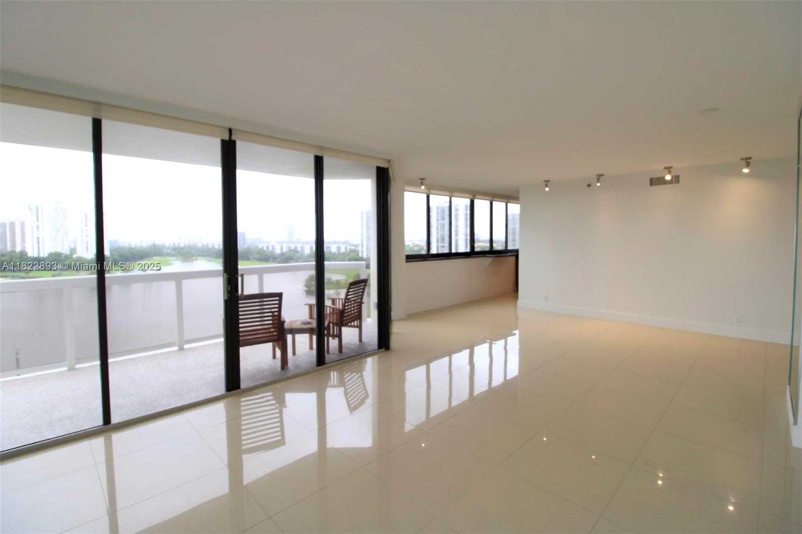 Small Image of 20185 EAST COUNTRY CLUB DR #1105, Aventura Number 6