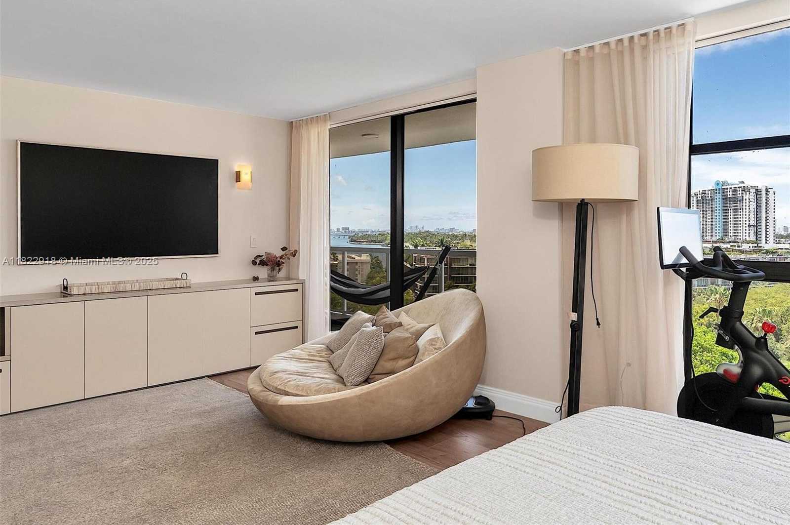 Small Image of 9 ISLAND AVE #1014, Miami Beach Number 16