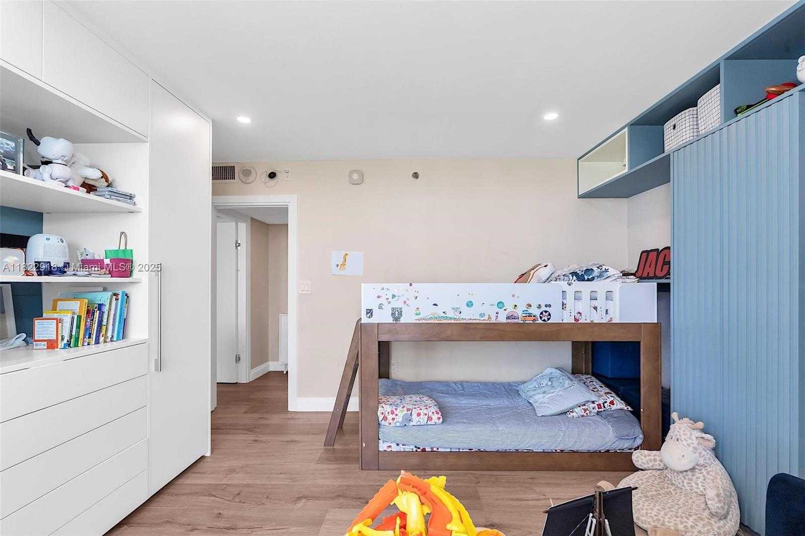 Small Image of 9 ISLAND AVE #1014, Miami Beach Number 23