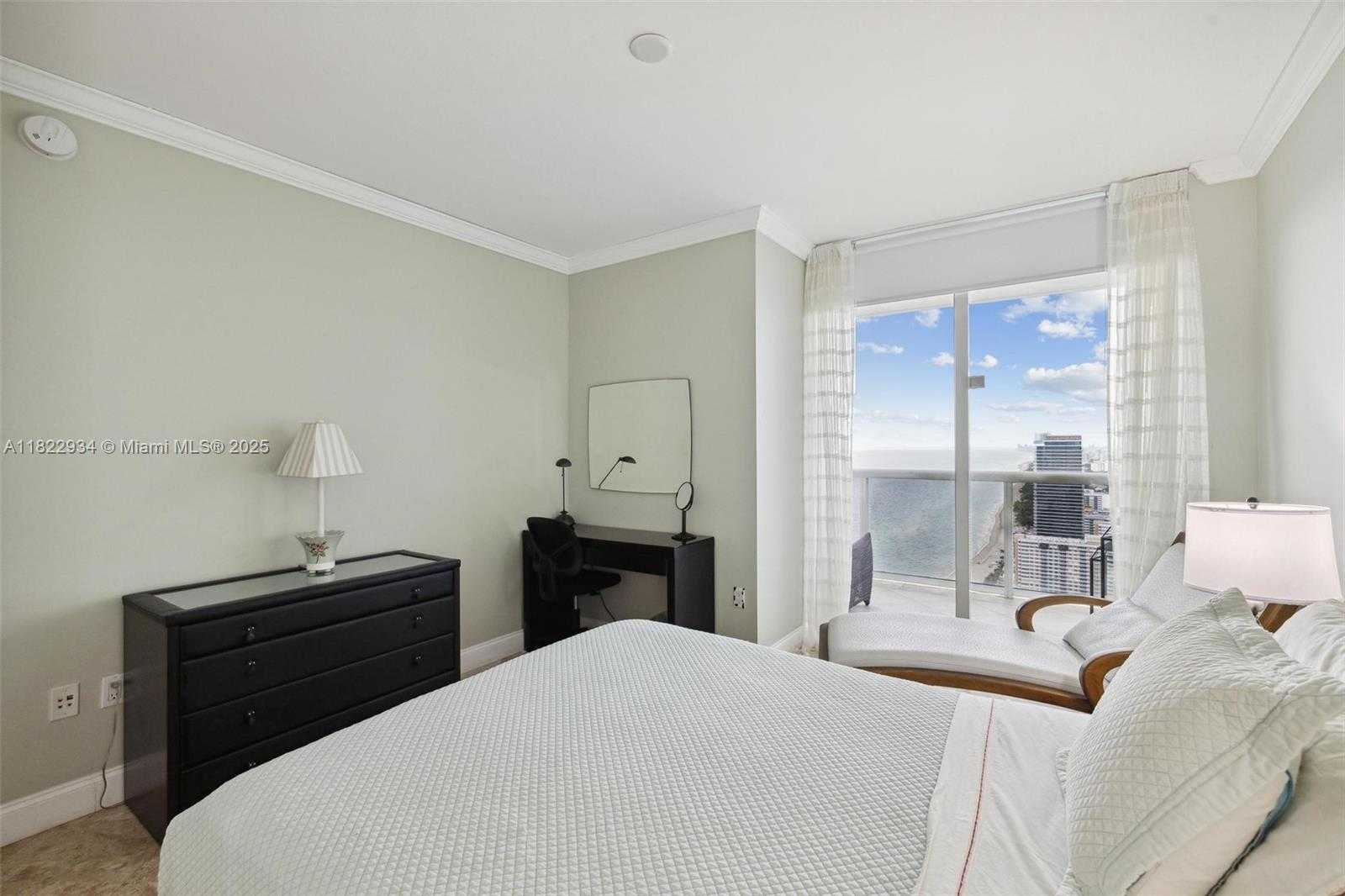 Small Image of 1830 SOUTH OCEAN DR #4803, Hallandale Beach Number 20