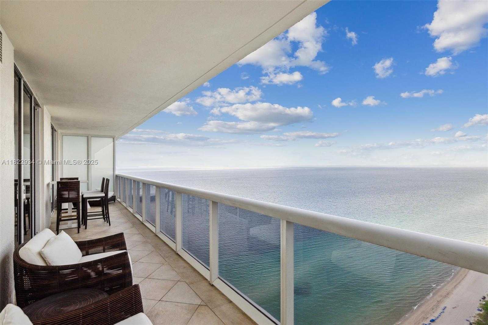 Small Image of 1830 SOUTH OCEAN DR #4803, Hallandale Beach Number 3