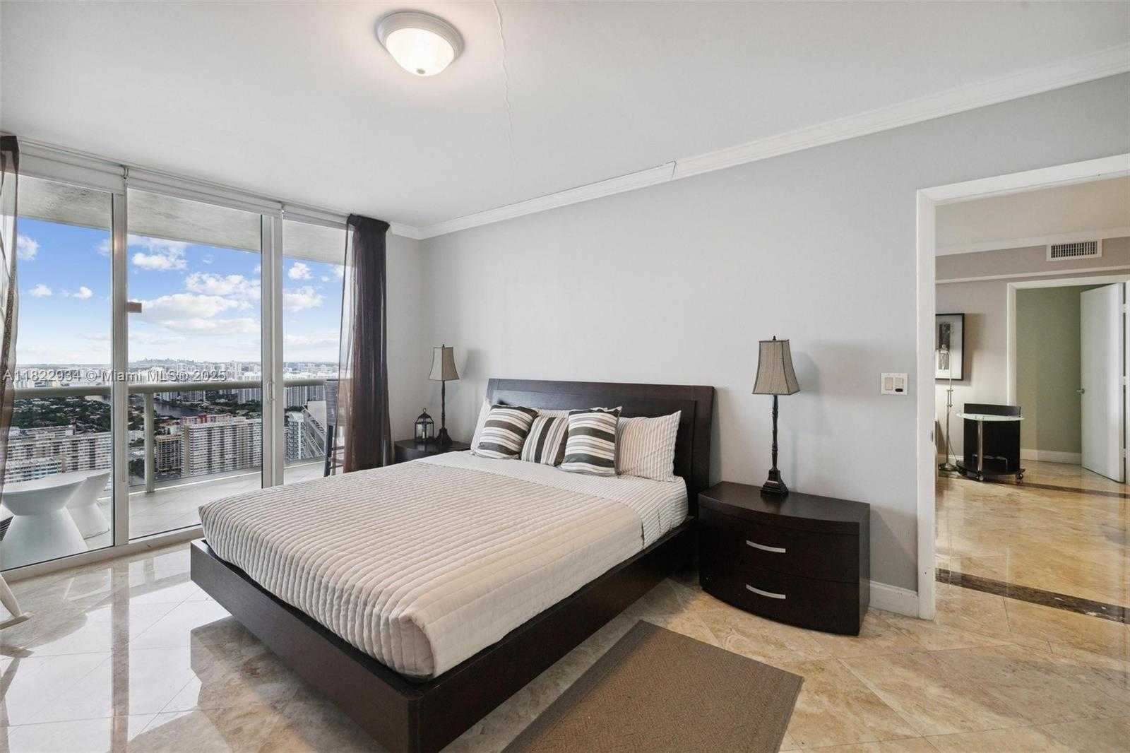 Small Image of 1830 SOUTH OCEAN DR #4803, Hallandale Beach Number 6